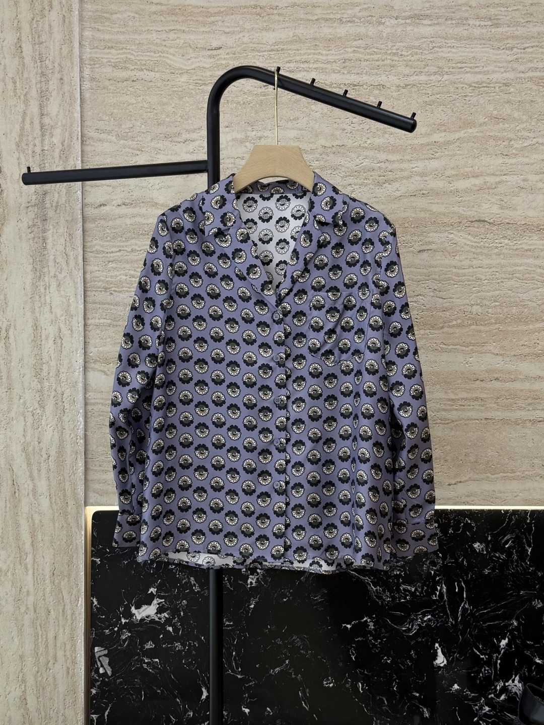 NO:545958,BS1005# new shirt P Max mara geometric twill silk print shirt 36/38/40/42,,shirts,real silk,alexander wang19860909BS1005#新款衬衫P Max mara 几何图形 斜纹真丝印花衬衫 36/38/40/42,,shirts,real silk,alexander wang,Women's clothing