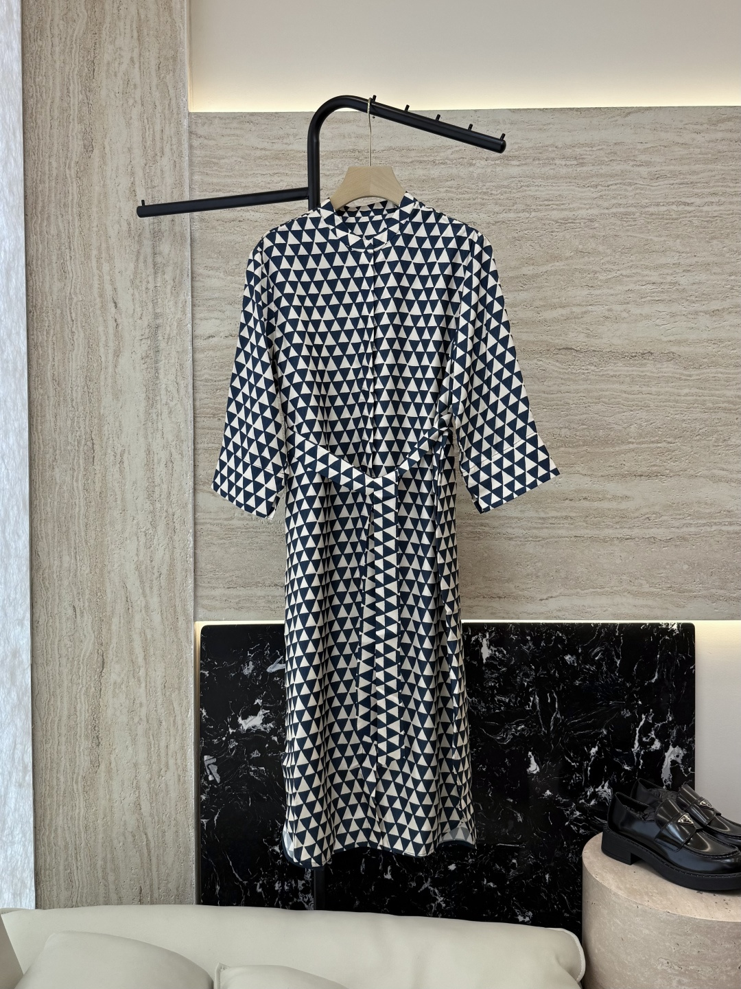 NO:545969,BS987# new dress Max mara geometric twill silk print dress 36/38/40/42,,skirts,real silk,alexander wang19860909BS987#新款连衣裙 Max mara 几何图形 斜纹真丝印花 连衣裙 36/38/40/42,,skirts,real silk,alexander wang,Women's clothing