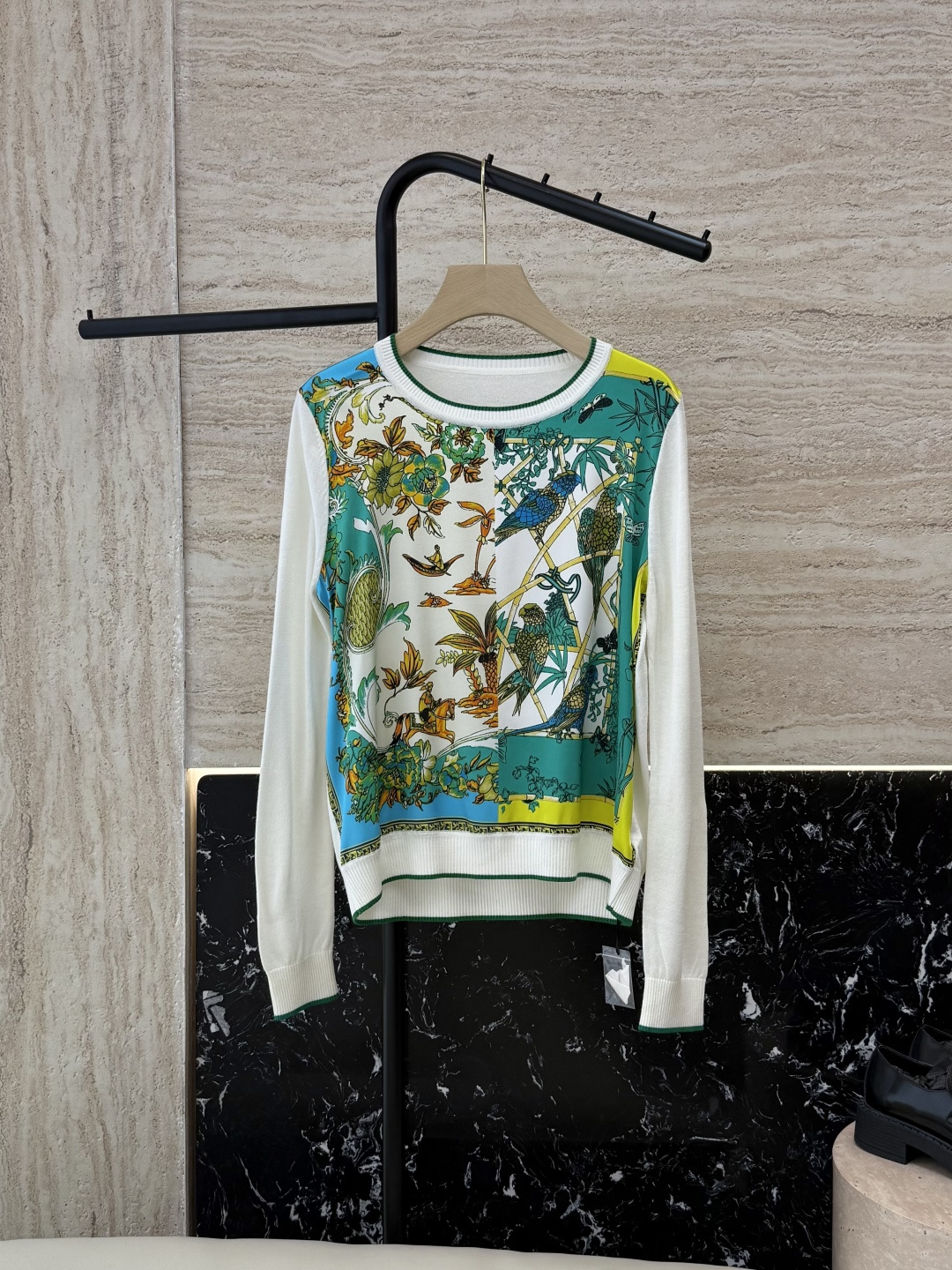 NO:545911,ZG036# new silk sweater H home Hermes 92 silk positioning printing silk knit sweater long sleeve MLXLXXL,,hermes,real silk,alexander wang19860909ZG036#新款真丝针织衫 H家 爱马仕 92真丝定位印花 拼绢针织衫 长袖 MLXLXXL,,hermes,real silk,alexander wang,Women's clothing