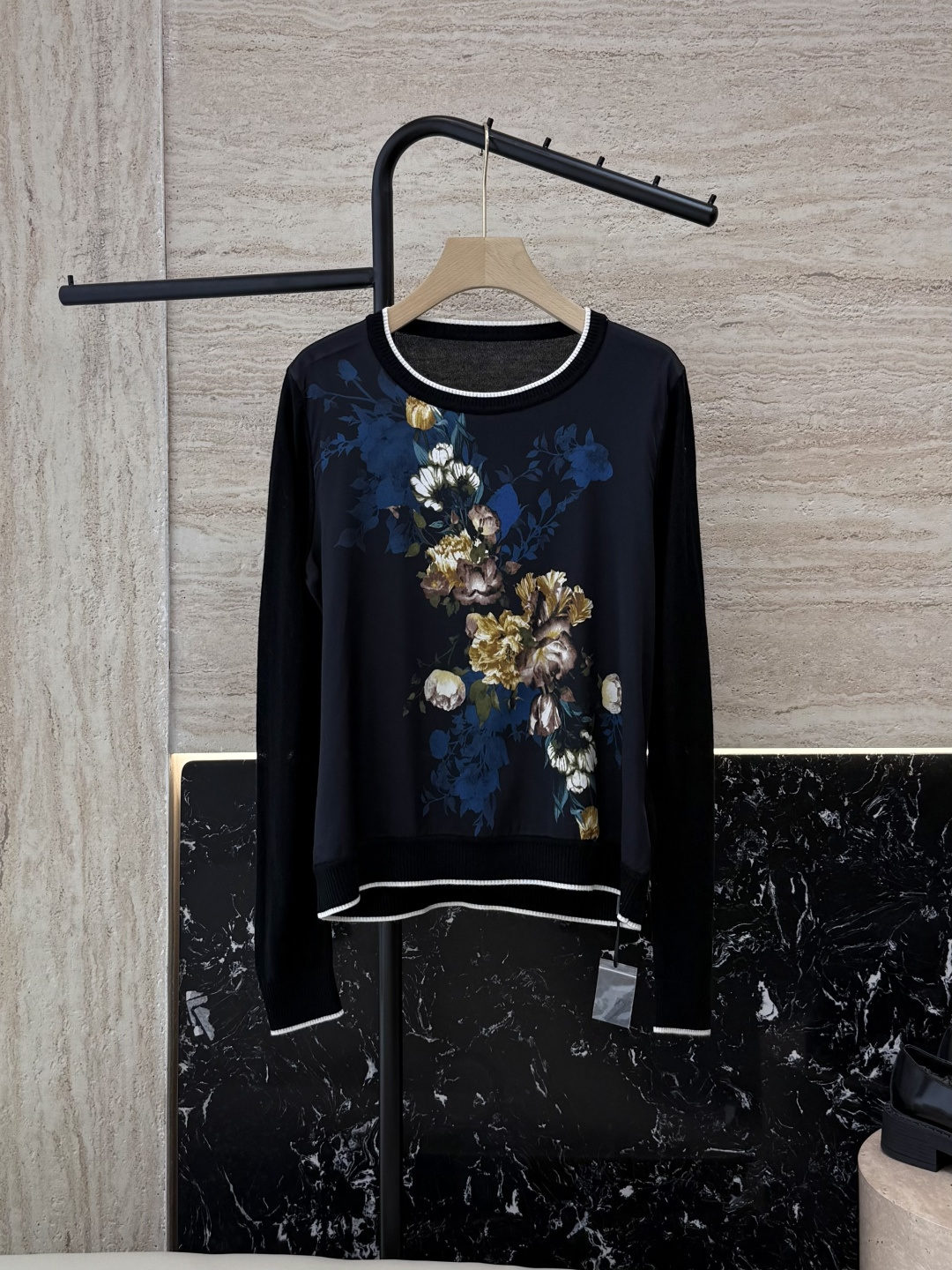 NO:545921,ZG038# new silk sweater H home Hermes 92 silk positioning printing silk knit sweater long sleeve MLXLXXL,,hermes,real silk,alexander wang19860909ZG038#新款真丝针织衫 H家 爱马仕 92真丝定位印花 拼绢针织衫 长袖 MLXLXXL,,hermes,real silk,alexander wang,Women's clothing
