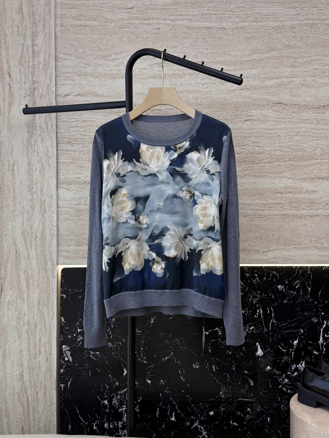 NO:545926,ZG039# new silk sweater H home Hermes 92 silk positioning printing silk knit sweater long sleeve MLXLXXL,,hermes,real silk,alexander wang19860909ZG039#新款真丝针织衫 H家 爱马仕 92真丝定位印花 拼绢针织衫 长袖 MLXLXXL,,hermes,real silk,alexander wang,Women's clothing