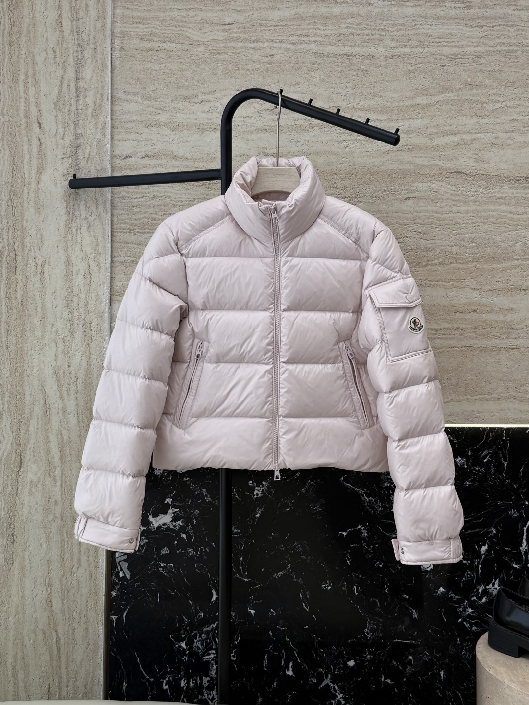 NO:547675,New down jacket with dust bag M419# Mon mask top version 90 white goose down jacket stand collar long-sleeved down jacket Mint green cherry blossom powder beige 1-2-3 sizes, Moncler, down jacket, alexander wang19860909配防尘袋M419#新款羽绒服 Mon 蒙口 顶级版 90 白鹅绒 立领长袖羽绒服 薄荷绿 樱花粉 米色 1-2-3码,,Moncler,down jacket,alexander wang,Women's clothing
