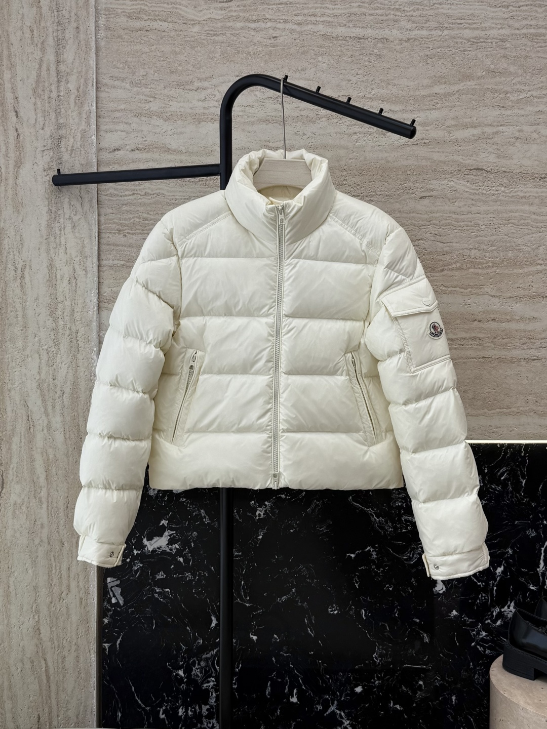 NO:547685,New down jacket with dust bag M419# Mon mask top version 90 white goose down jacket stand collar long-sleeved down jacket Mint green cherry blossom powder beige 1-2-3 sizes, Moncler, down jacket, alexander wang19860909配防尘袋M419#新款羽绒服 Mon 蒙口 顶级版 90 白鹅绒 立领长袖羽绒服 薄荷绿 樱花粉 米色 1-2-3码,,Moncler,down jacket,alexander wang,Women's clothing