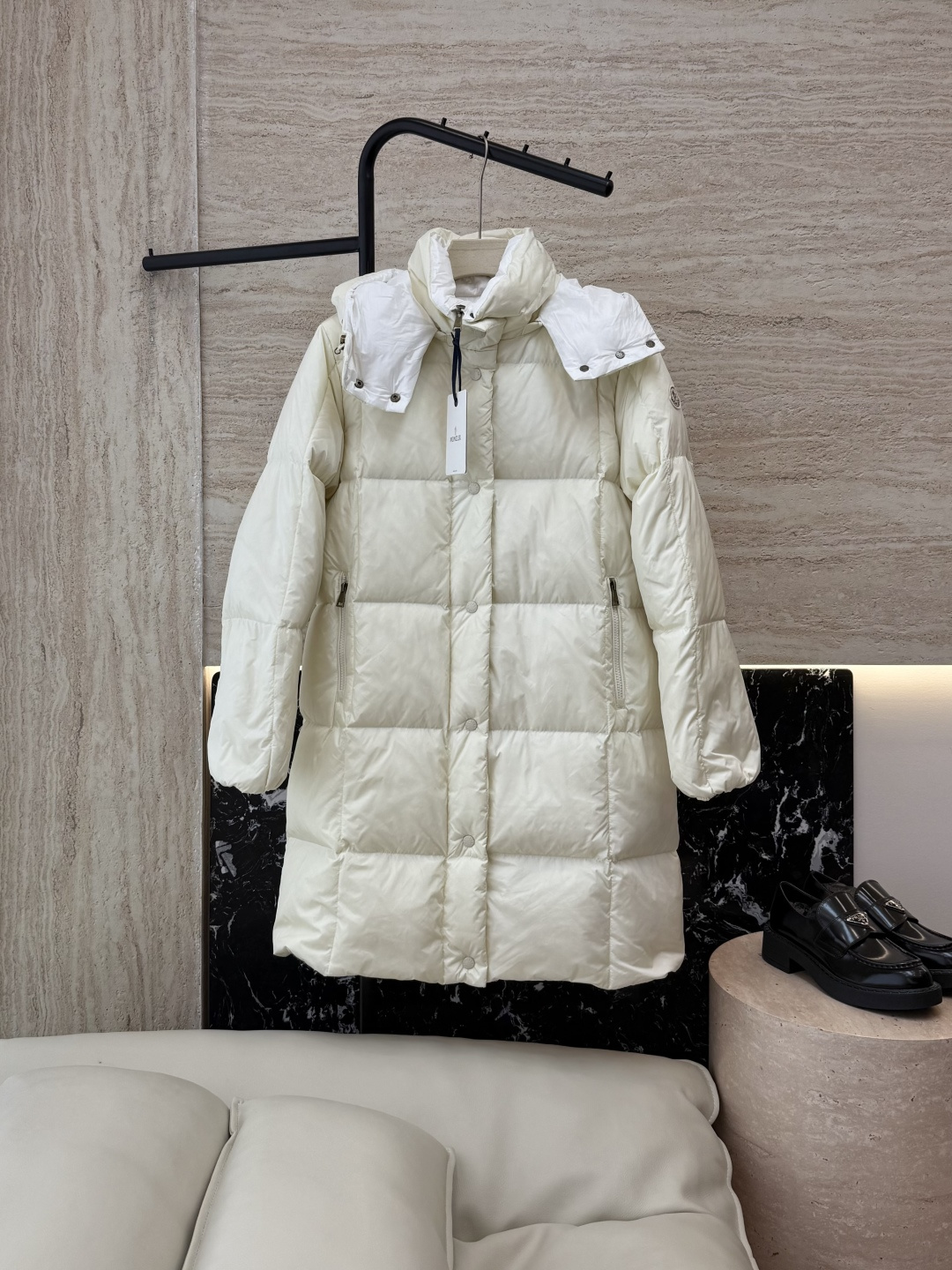 NO:566566,Comes with dust bag MN5026# new down jacket, Mon, running size, Litte, mid-length 90, white goose down down jacket, black, off-white, 0-1-2-3 size,,Moncler,down jacket,alexander wang19860909配防尘袋MN5026#新款羽绒服 Mon 蒙口 跑量款 Litte 中长款90 白鹅绒 羽绒服 黑色 米白色 0-1-2-3码,,Moncler,down jacket,alexander wang,Women's clothing