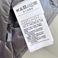 MX702#新款羽绒服⚠️🌾 max mara 配原包装 原标高定版 菱形格 羽绒马甲 90% 鹅绒羽绒服 黑色/红 MX702#新款羽绒服⚠️🌾 max mara 配原包装 原标高定版 菱形格 羽绒马甲 90% 鹅绒羽绒服 黑色/红