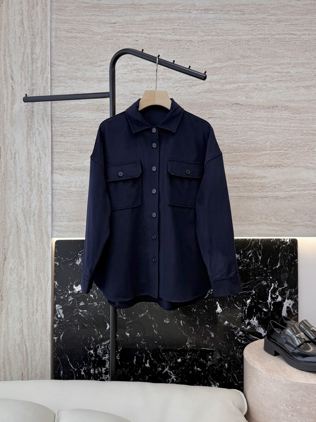 NO:568647,580QD7913# New shirt L 95 wool 5 cashmere long-sleeved shirt navy 36-42,,loro piana,shirts,alexander wang19860909580QD7913#新款衬衫 L 95羊毛 5羊绒 长袖衬衫 藏青色 36-42,,loro piana,shirts,alexander wang,Women's clothing