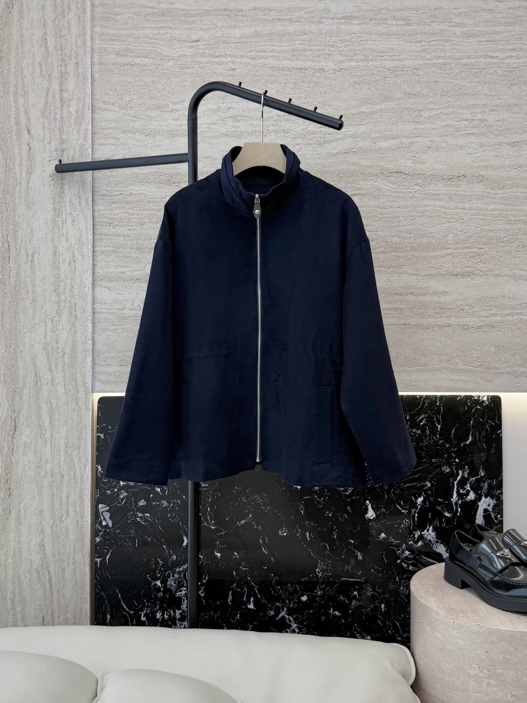 NO:568632,With dust bag QD7903# new coat LP 95 wool 5 cashmere zipper coat navy 36-42,,loro piana,jackets & coats,alexander wang19860909配防尘袋QD7903#新款大衣 LP 95 羊毛 5羊绒 拉链外套大衣 藏青色 36-42,,loro piana,jackets & coats,alexander wang,Women's clothing