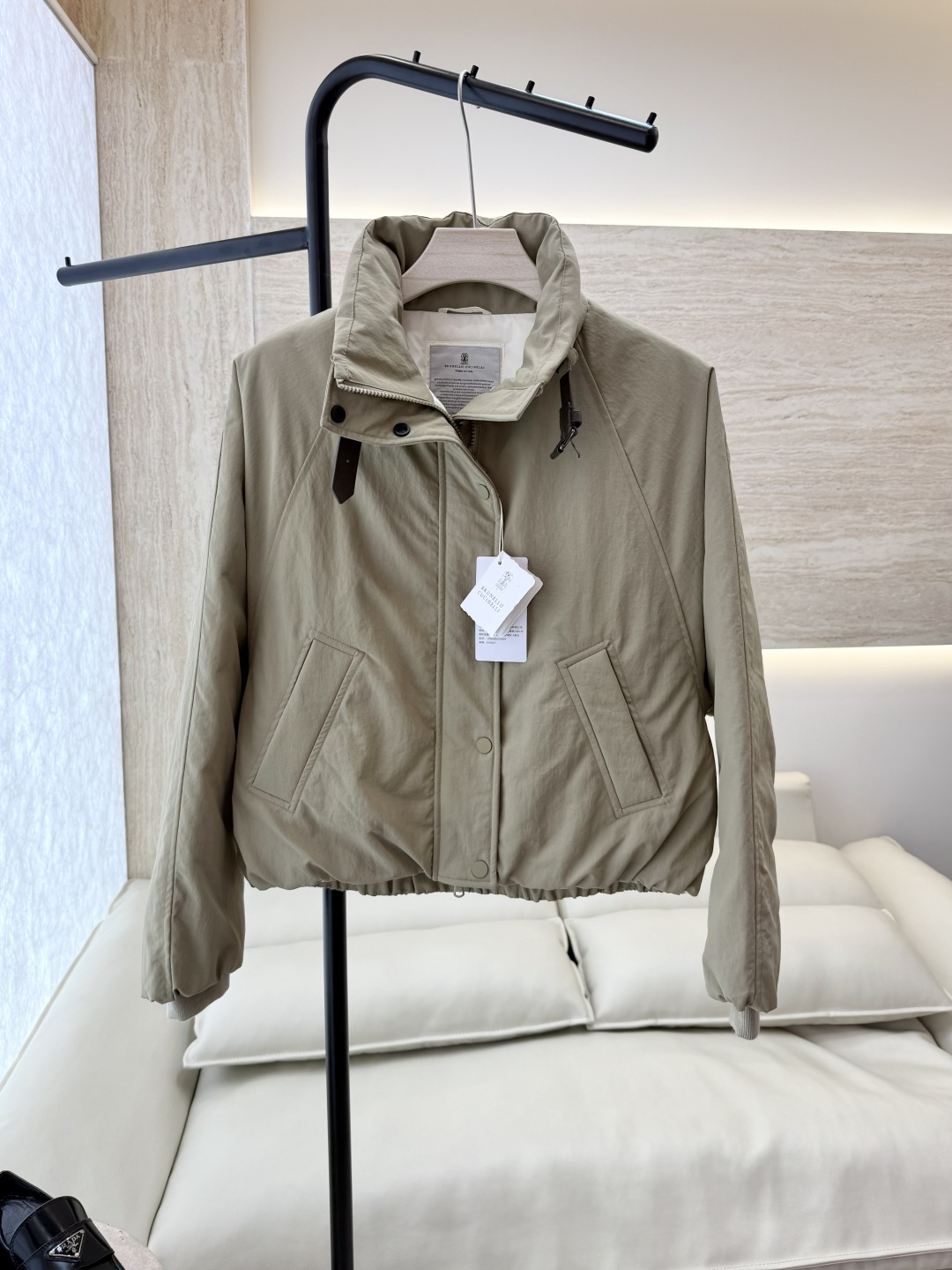 NO:568677,With dust bag 29309# new down jacket P BC 90 white goose down jacket style goose down jacket khaki 36/38/40,,jackets & coats,down jacket,alexander wang19860909配防尘袋29309#新款羽绒服P BC 90白鹅绒 夹克款 鹅绒羽绒服 卡其色 36/38/40,,jackets & coats,down jacket,alexander wang,Women's clothing