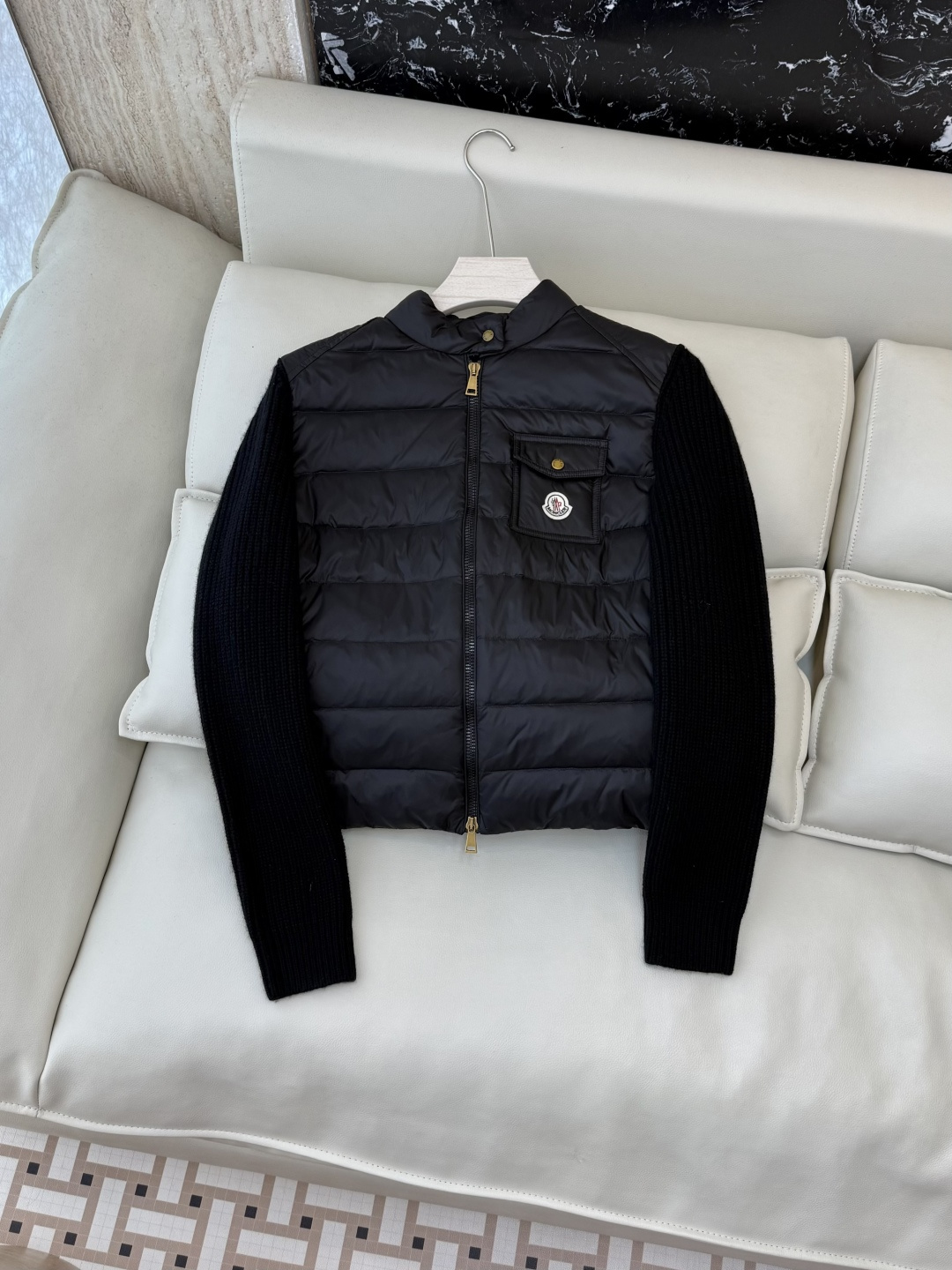 M421#新款羽绒服‼️清版1S Mon 蒙口 顶级版‼️90% 白鹅绒 拼接100% 羊毛针织袖 薄羽