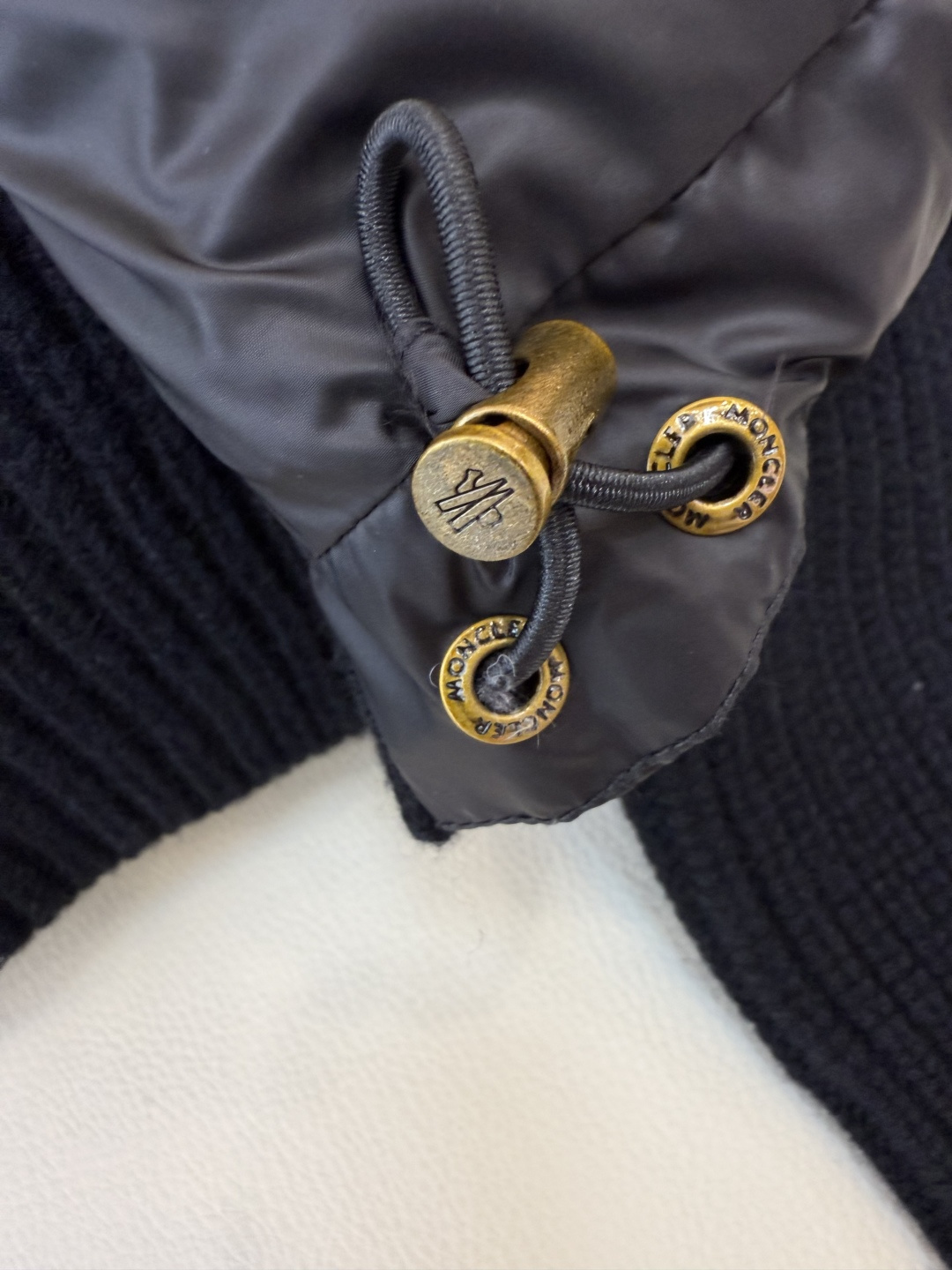 M421#新款羽绒服‼️清版1S Mon 蒙口 顶级版‼️90% 白鹅绒 拼接100% 羊毛针织袖 薄羽