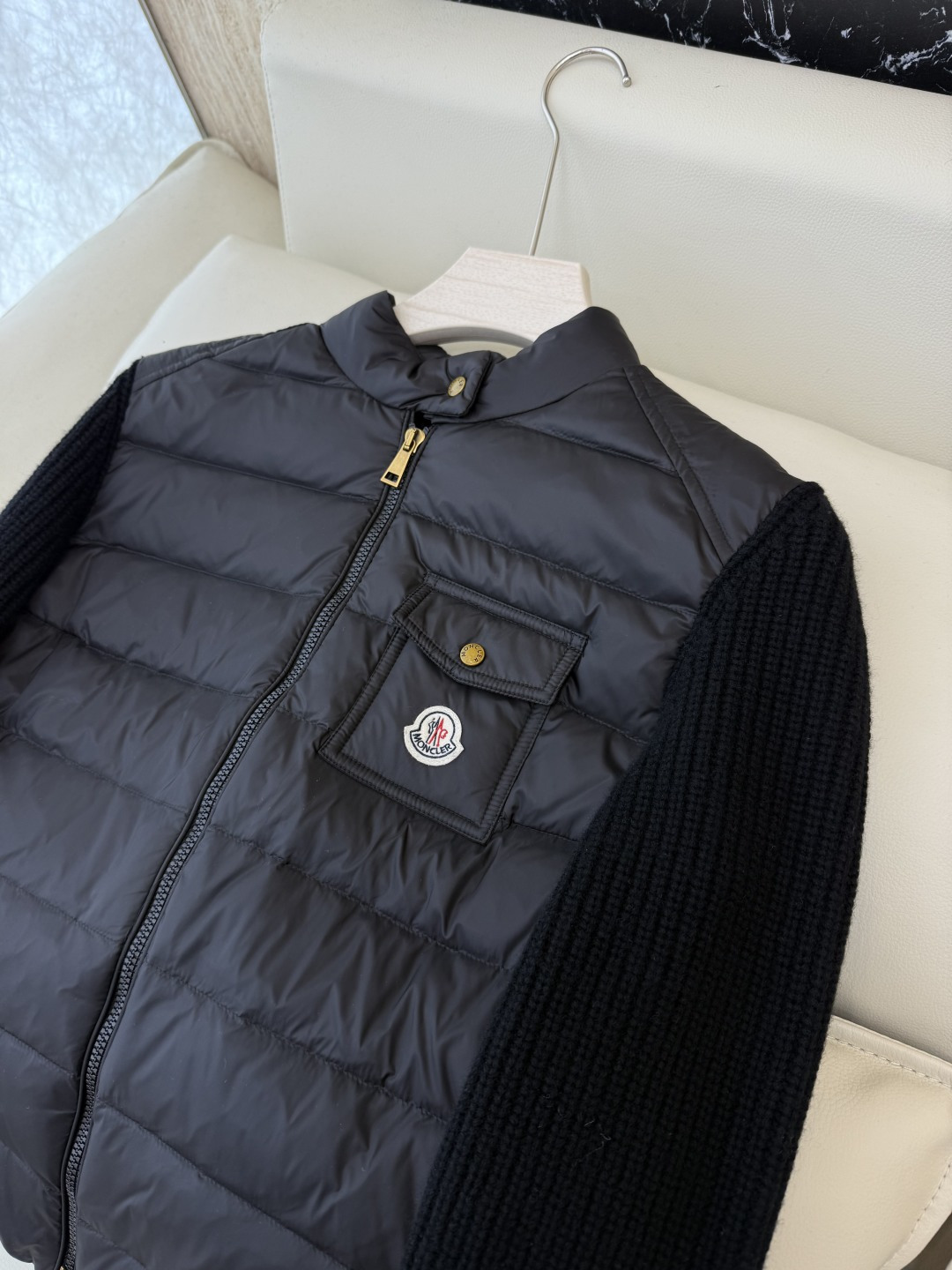 M421#新款羽绒服‼️清版1S Mon 蒙口 顶级版‼️90% 白鹅绒 拼接100% 羊毛针织袖 薄羽