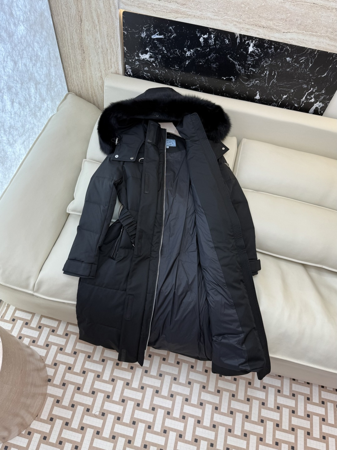 AH262#特批780‼️ PR 三角标 超大狐狸毛领 90% 白鹅绒 羽绒服 收腰长款羽绒 杏色 黑色 38/40/4