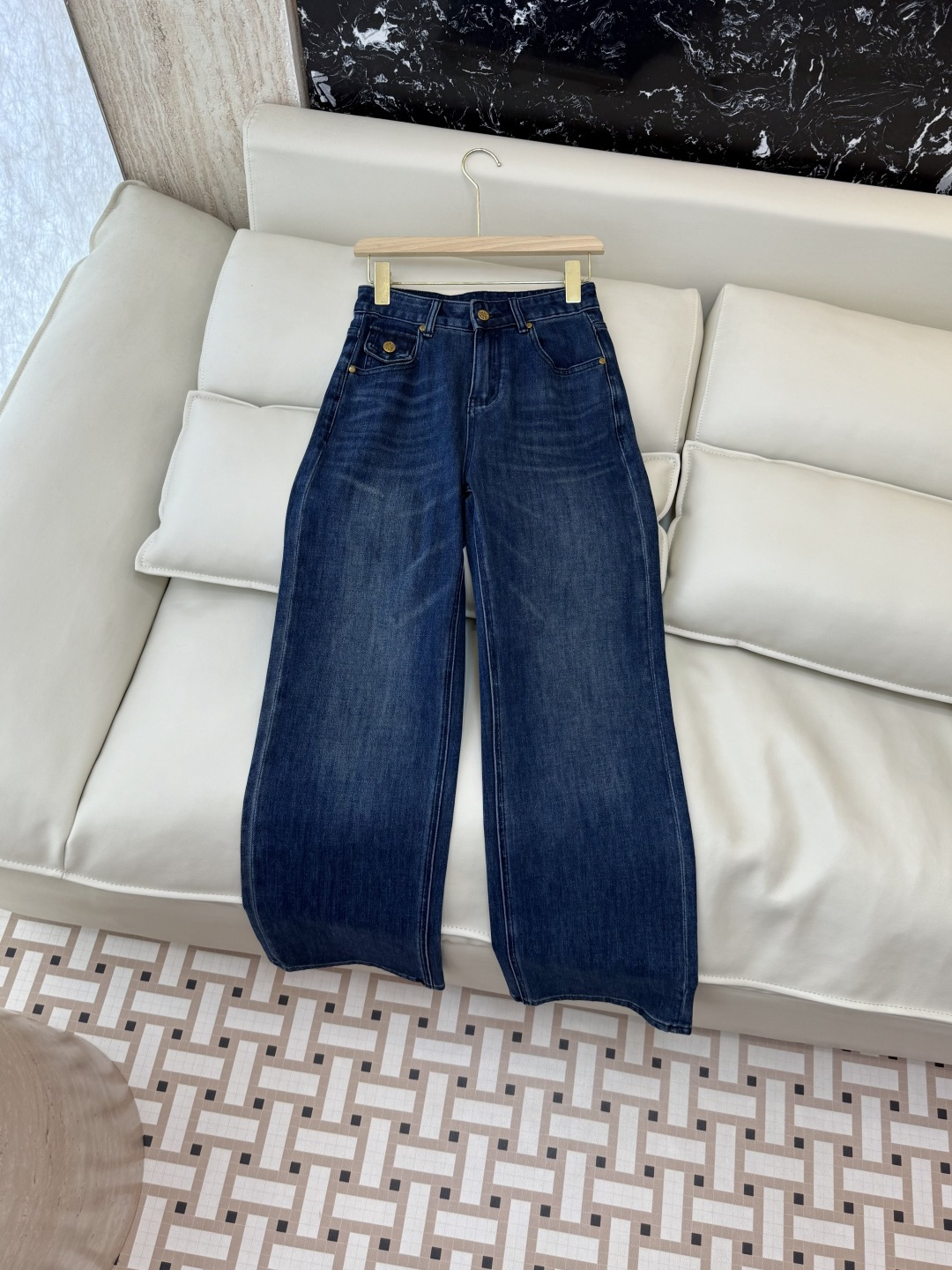 NO:591216,CX0165# new jeans P celine letters denim cotton slim jeans blue black size 26-30,,celine,jeans,alexander wang19860909CX0165#新款牛仔裤P celine 字母 牛仔棉显瘦牛仔裤 蓝色 黑色 26-30码,,celine,jeans,alexander wang,Women's clothing