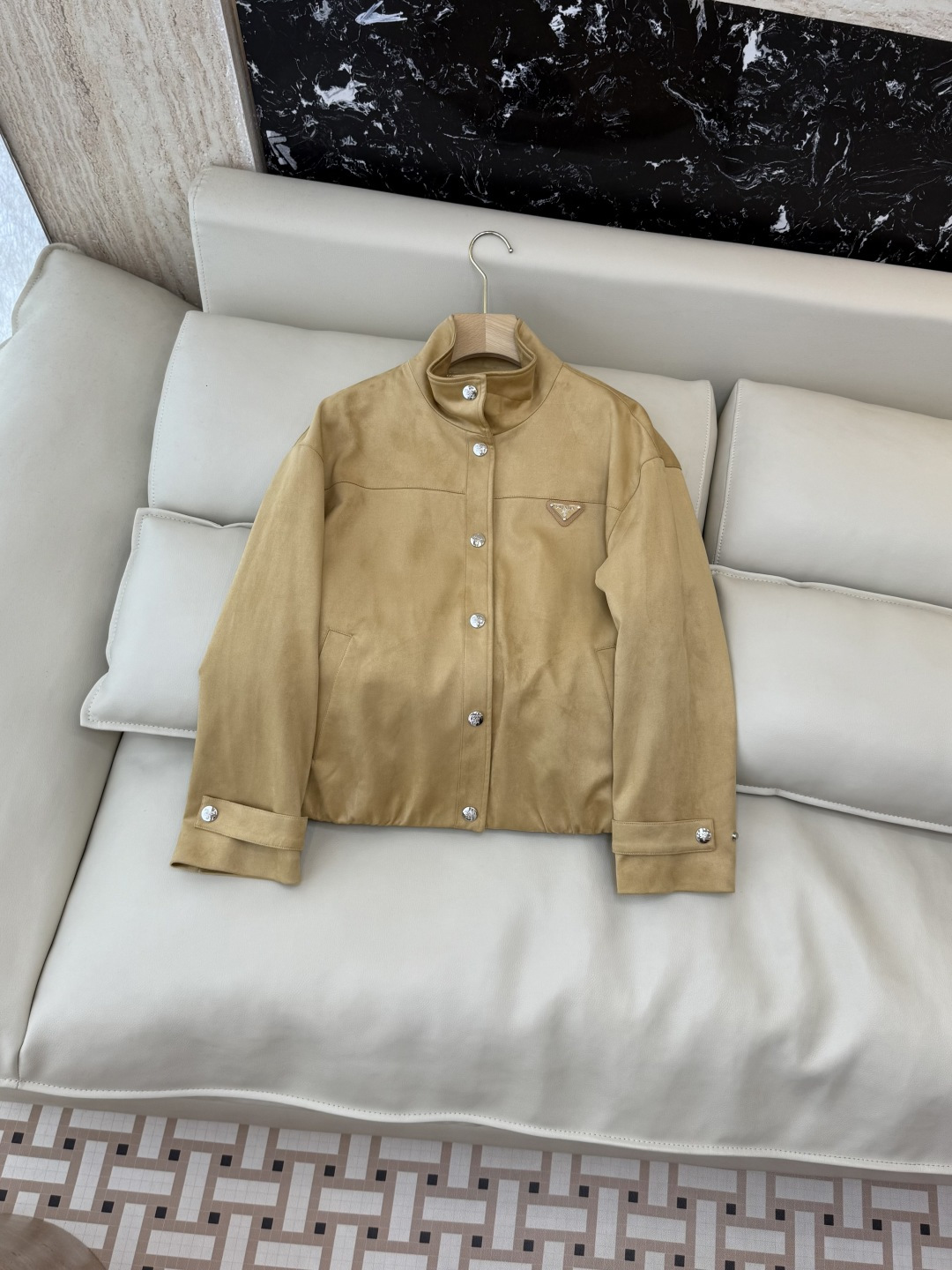 NO:590723,CX0158# New Jacket P Prada triangle logo long-sleeved jacket black apricot green SML,,prada,jackets & coats,jackets & coats,alexander wang19860909CX0158#新款外套P Prada 三角标 长袖夹克外套 黑色 杏色 绿色 SML,,prada,jackets & coats,jackets & coats,alexander wang,Women's clothing