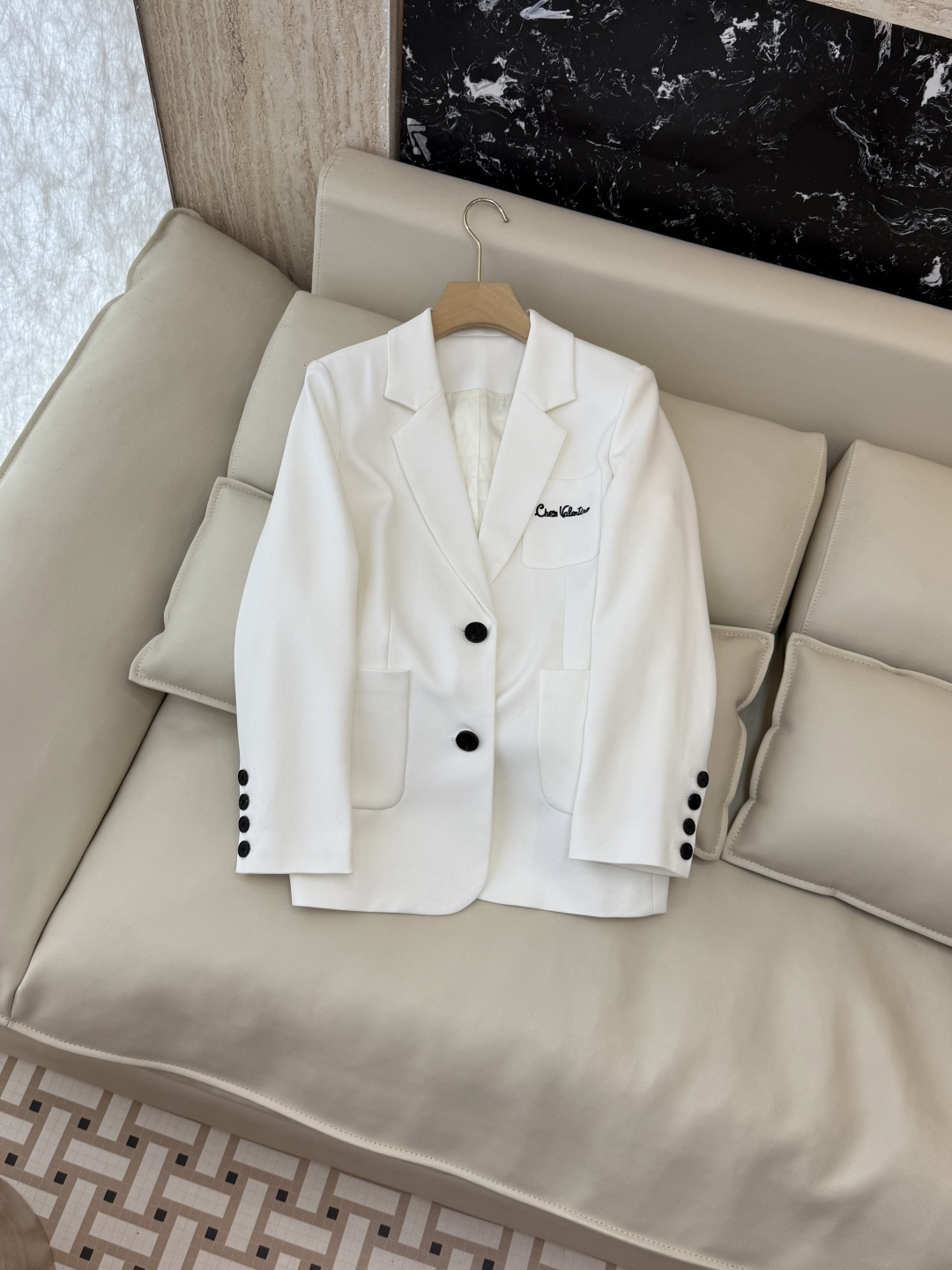 NO:590726,CX0159# New Jacket P valentino minimalist style long-sleeved suit jacket black white SML,,valentino,jackets & coats,business suit,alexander wang19860909CX0159#新款外套P valentino 极简风 长袖西装外套 黑色 白色 SML,,valentino,jackets & coats,business suit,alexander wang,Women's clothing