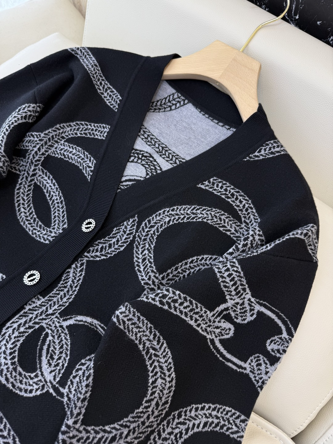 H32590#新款羊毛针织💕H家 爱马仕 20% 羊毛 开衫外套 羊毛针织衫 黑色 红色 S-XL