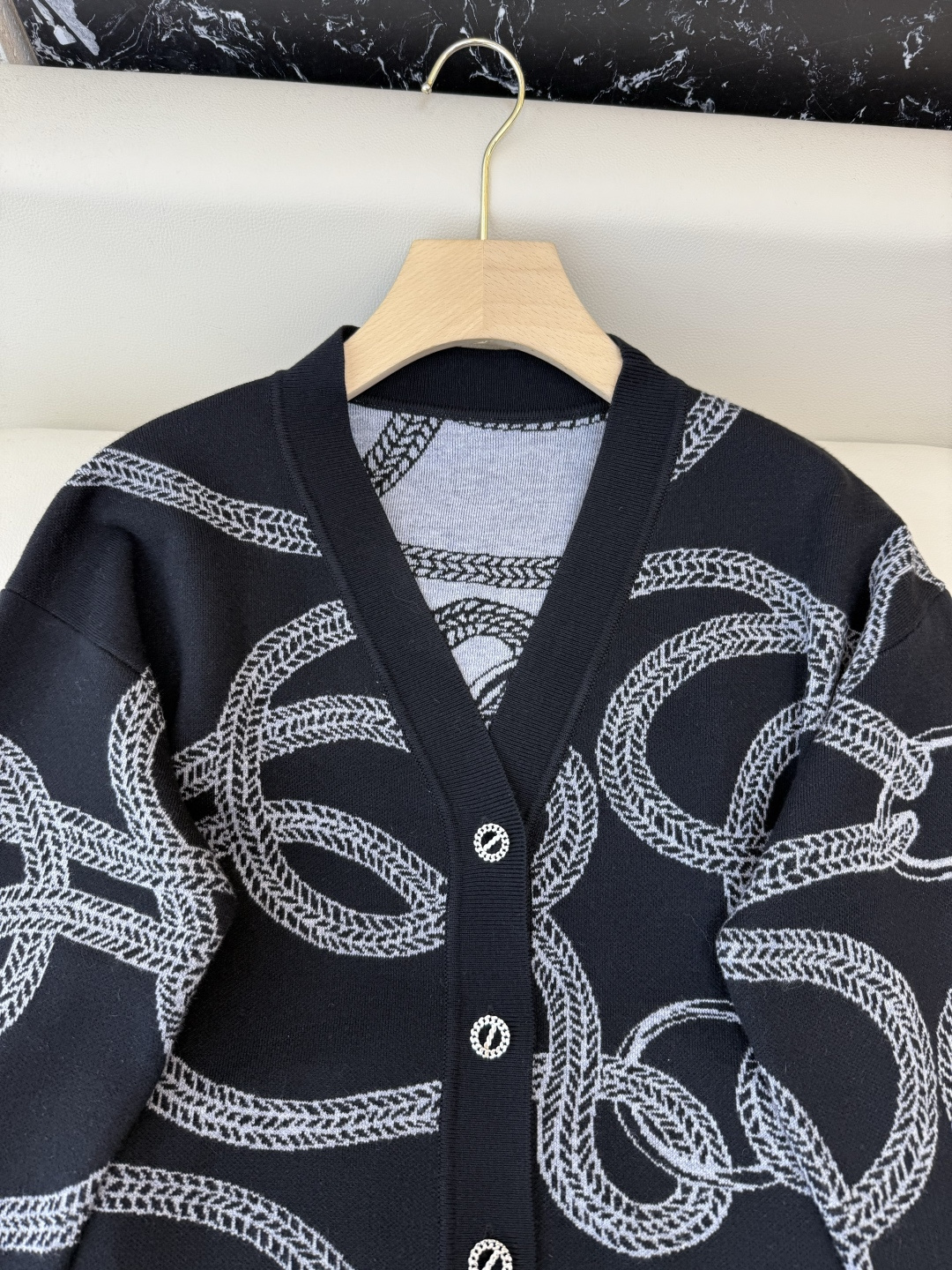 H32590#新款羊毛针织💕H家 爱马仕 20% 羊毛 开衫外套 羊毛针织衫 黑色 红色 S-XL