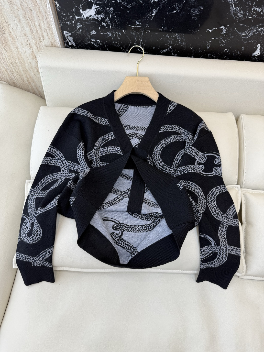 H32590#新款羊毛针织💕H家 爱马仕 20% 羊毛 开衫外套 羊毛针织衫 黑色 红色 S-XL