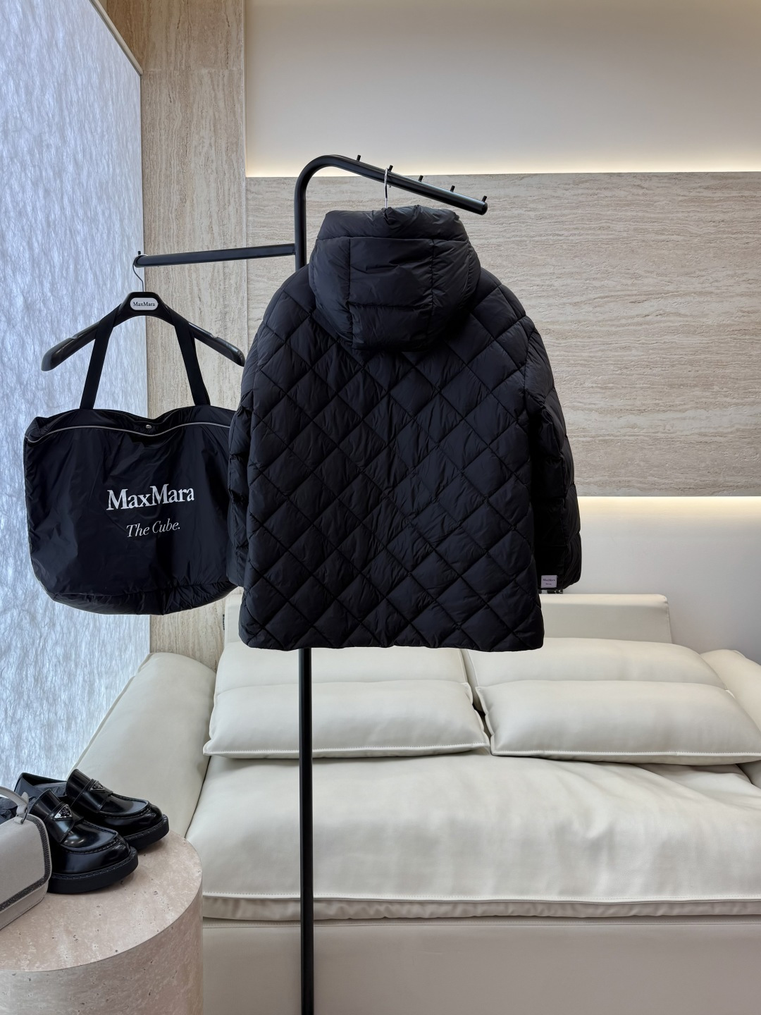 M699#新款羽绒服⚠️🌾 max mara  原标顶级版 90% 鹅绒羽绒服 菱形格拉链款 米白色 黑色 军绿色 38