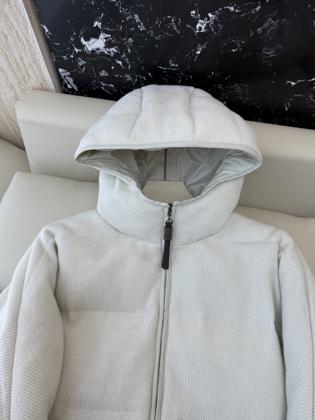 QGL033#新款羽绒服⚠️🌾 BC 15% 羊绒料 90% 白鸭绒 短款 羽绒服 咖色 米白色 36/38/40