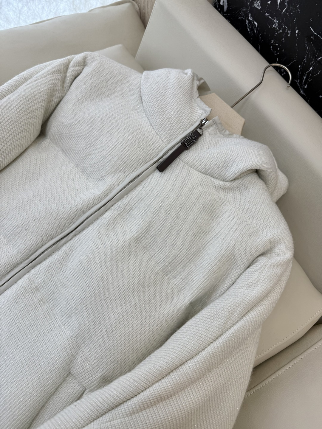QGL033#新款羽绒服⚠️🌾 BC 15% 羊绒料 90% 白鸭绒 短款 羽绒服 咖色 米白色 36/38/40