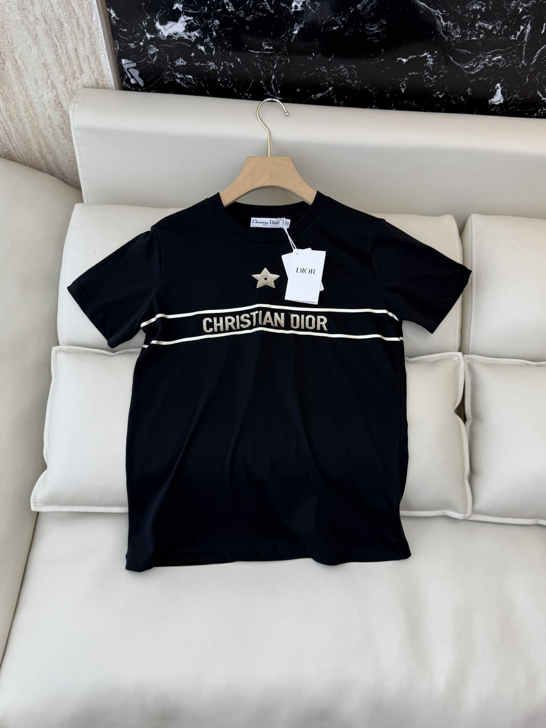 NO:608358,QG0124# New long-sleeved T-shirt Dior classic letter print/pentagonal star print short-sleeved T-shirt two colors SML,, dior, T-shirt, tees, t-shirt, alexander wang19860909QG0124#新款长袖T恤 Dior 经典款 字母印花/五角星印花 短袖T恤 两色 SML,,dior,T-shirt,tees，t-shirt,alexander wang,Women's clothing