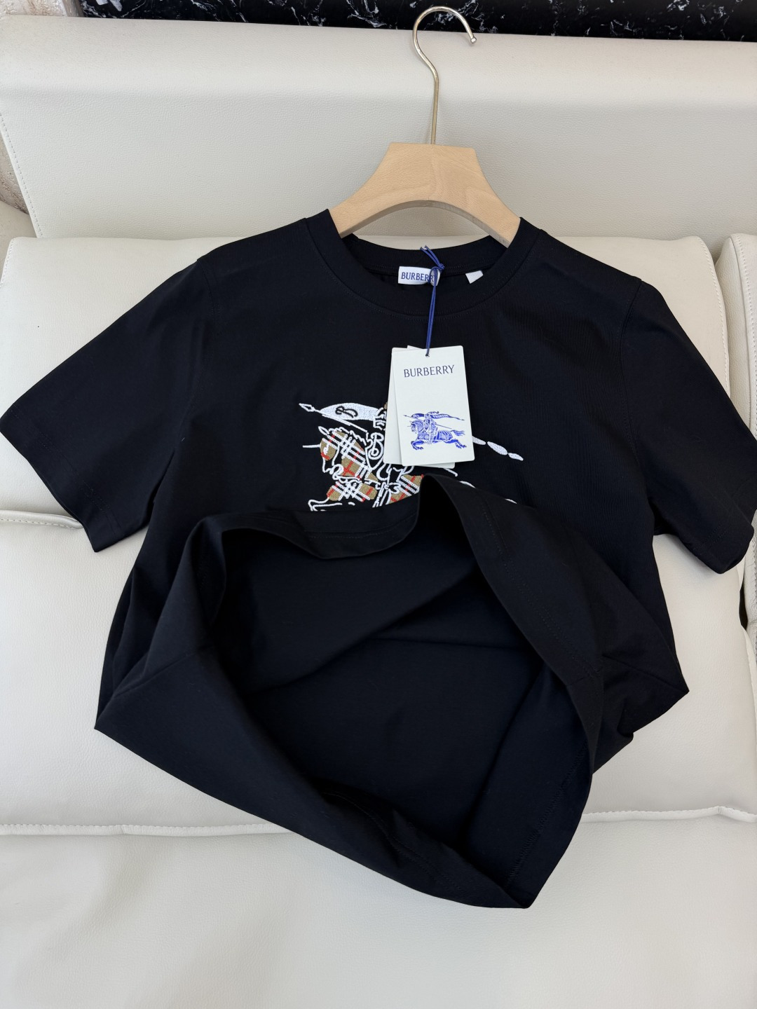 QG0128#新款长袖T恤‼️Bur 战马印花 经典款短袖T恤 白色 黑色 粉色 SML