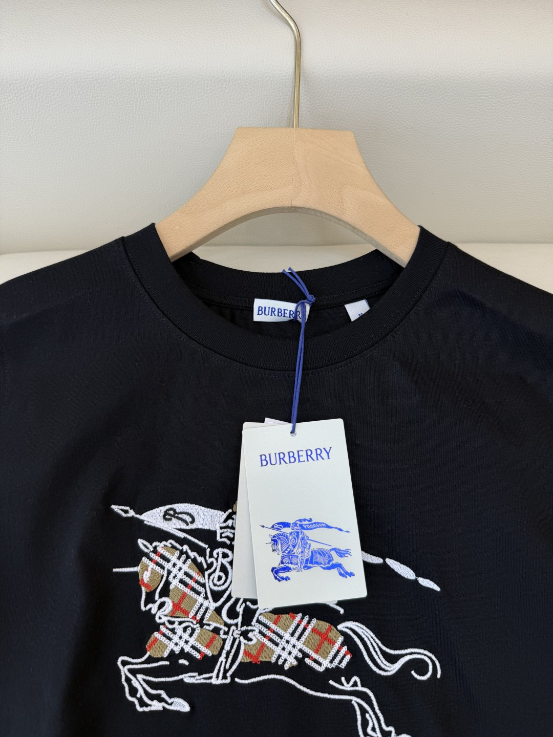 QG0128#新款长袖T恤‼️Bur 战马印花 经典款短袖T恤 白色 黑色 粉色 SML