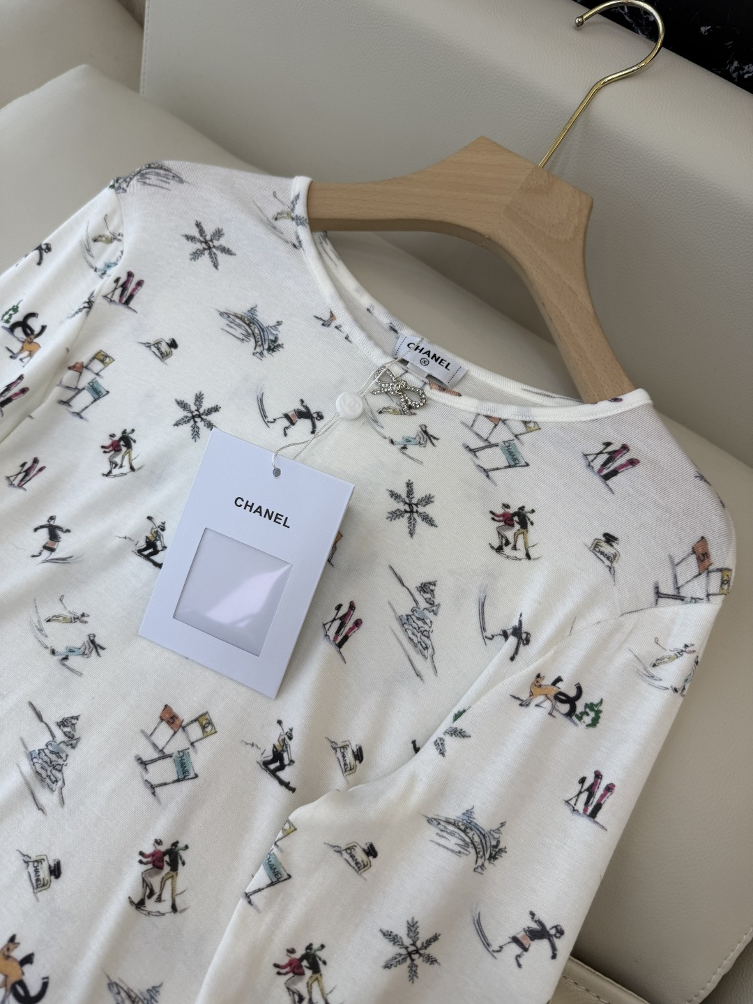 QG0125#新款长袖T恤‼️chanel 小香 滑雪⛷️印花 长袖T恤 SML