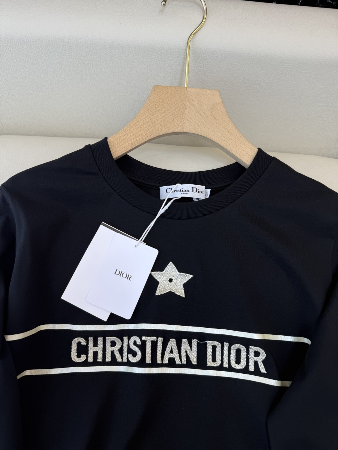 QG0123#新款长袖T恤‼️Dior 经典款 字母印花/五角星印花 长袖T恤 两色 SML