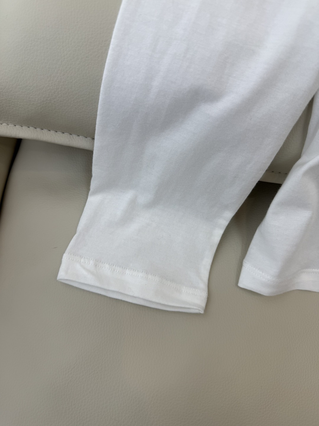 QG0123#新款长袖T恤‼️Dior 经典款 字母印花/五角星印花 长袖T恤 两色 SML