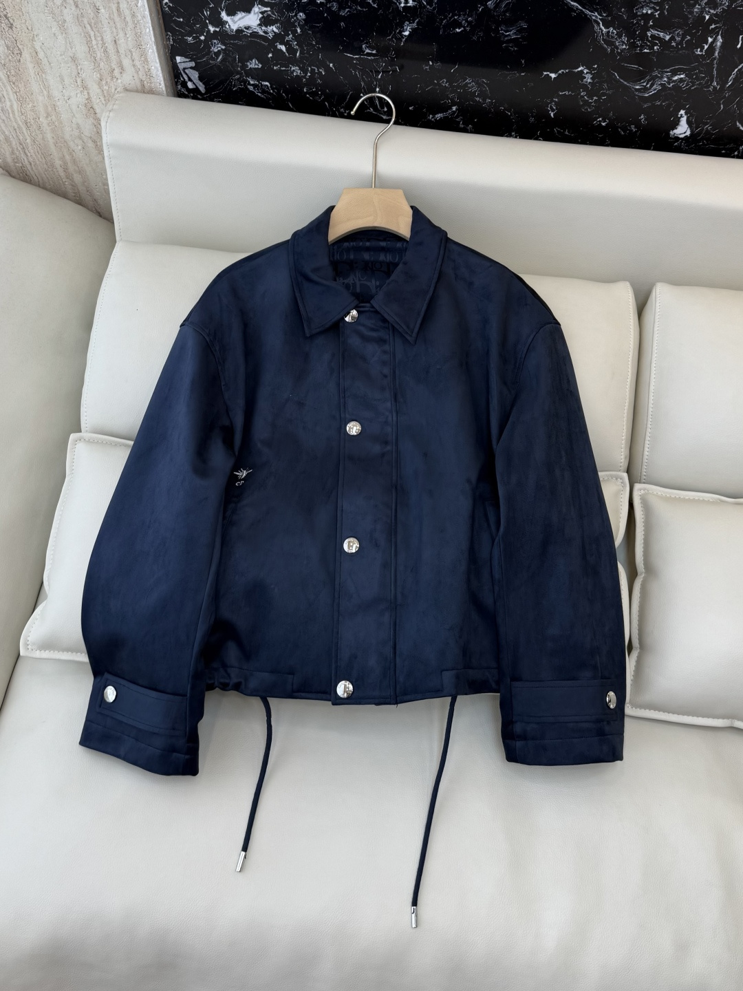 NO:622557,CX0169#New Jacket P Dior Embroidered Bee Lapel Jacket Black Navy SML,,dior,jackets & coats,jackets & coats,alexander wang19860909CX0169#新款外套P Dior 刺绣小蜜蜂 翻领夹克外套 黑色 藏青色 SML,,dior,jackets & coats,jackets & coats,alexander wang,Women's clothing