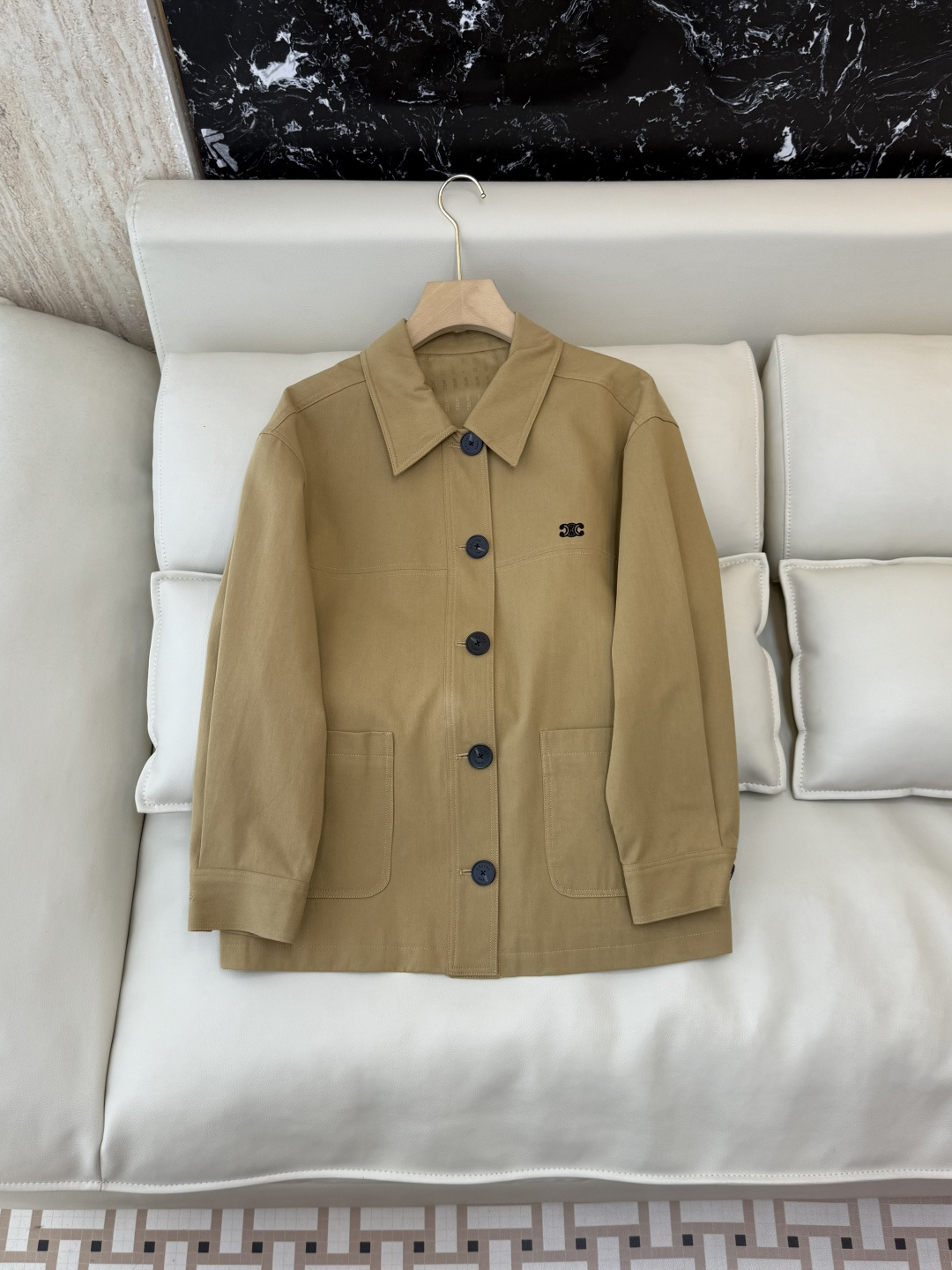 NO:622566,CX0171# New coat celien embroidered lapel jacket black khaki SML,,celine,jackets & coats,jackets & coats,alexander wang19860909CX0171#新款外套 celien 刺绣 翻领夹克外套 黑色 卡其色 SML,,celine,jackets & coats,jackets & coats,alexander wang,Women's clothing