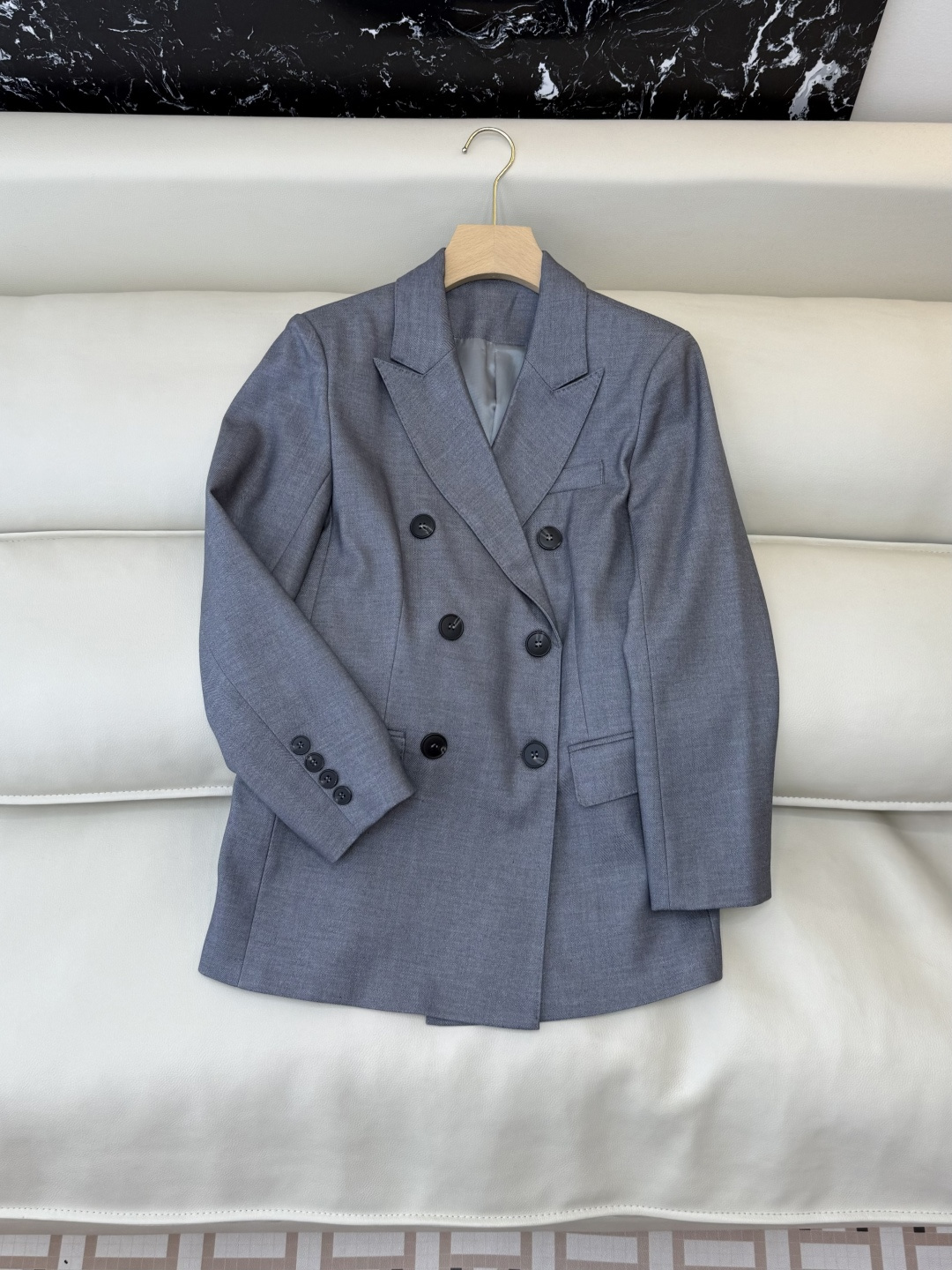 NO:622536,LM017# New blazer, running size, double-breasted blazer, khaki black gray S-XXXXL,,jackets & coats,business suit,alexander wang19860909LM017#新款西装外套 跑量款 双排扣 西装外套 卡其色 黑色 灰色 S-XXXXL,,jackets & coats,business suit,alexander wang,Women's clothing