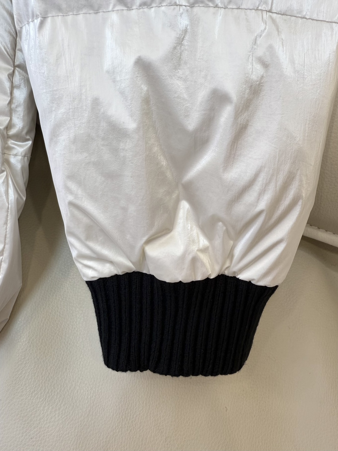 QGL036#新款羽绒服💕Chanel Coco 钉珠 羊绒拼接 羽绒服 黑色 白色 36/38/40