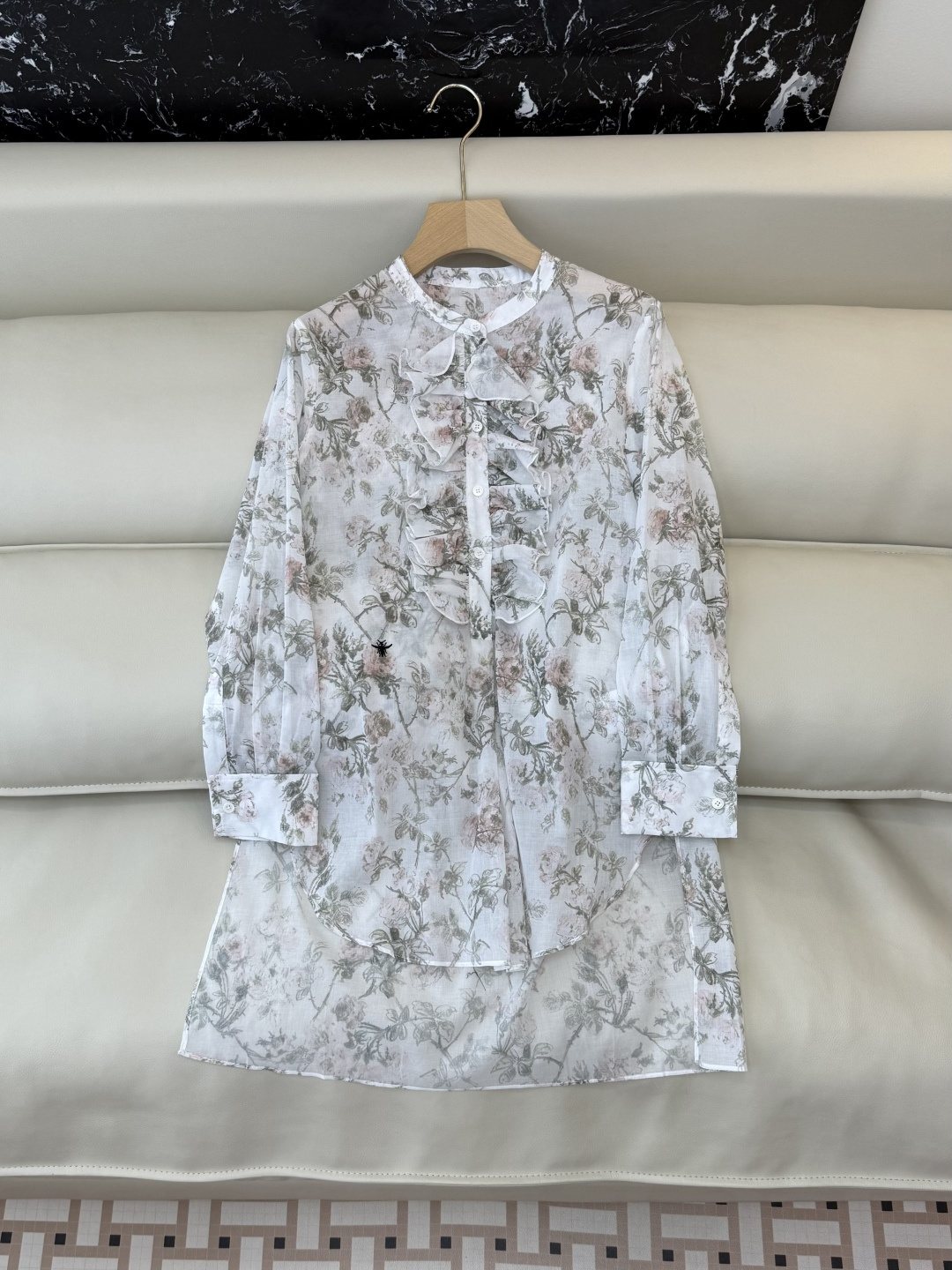 NO:655497,BS1052#New top Dior new floral long shirt cotton size 36-42,,dior,shirts,alexander wang19860909BS1052#新款上衣 Dior 新款花卉长衬衫棉 36-42 码,,dior,shirts,alexander wang,Women's clothing