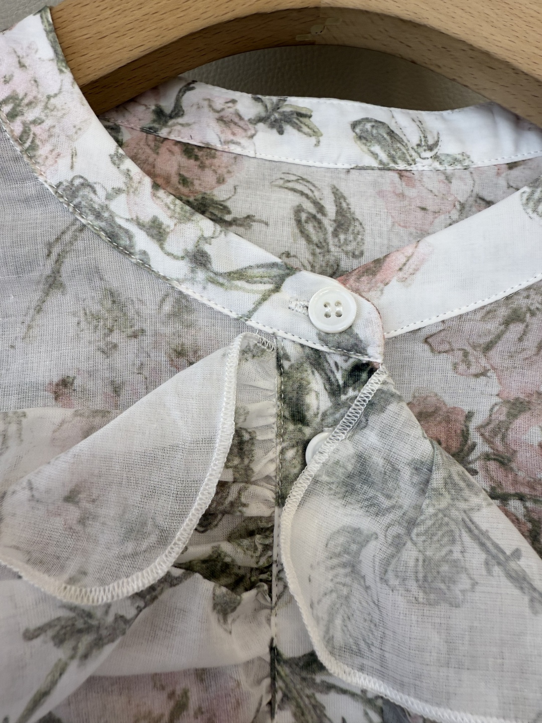 BS1052#新款上衣。Dior 新款花卉长衬衫100%棉 36-42 码