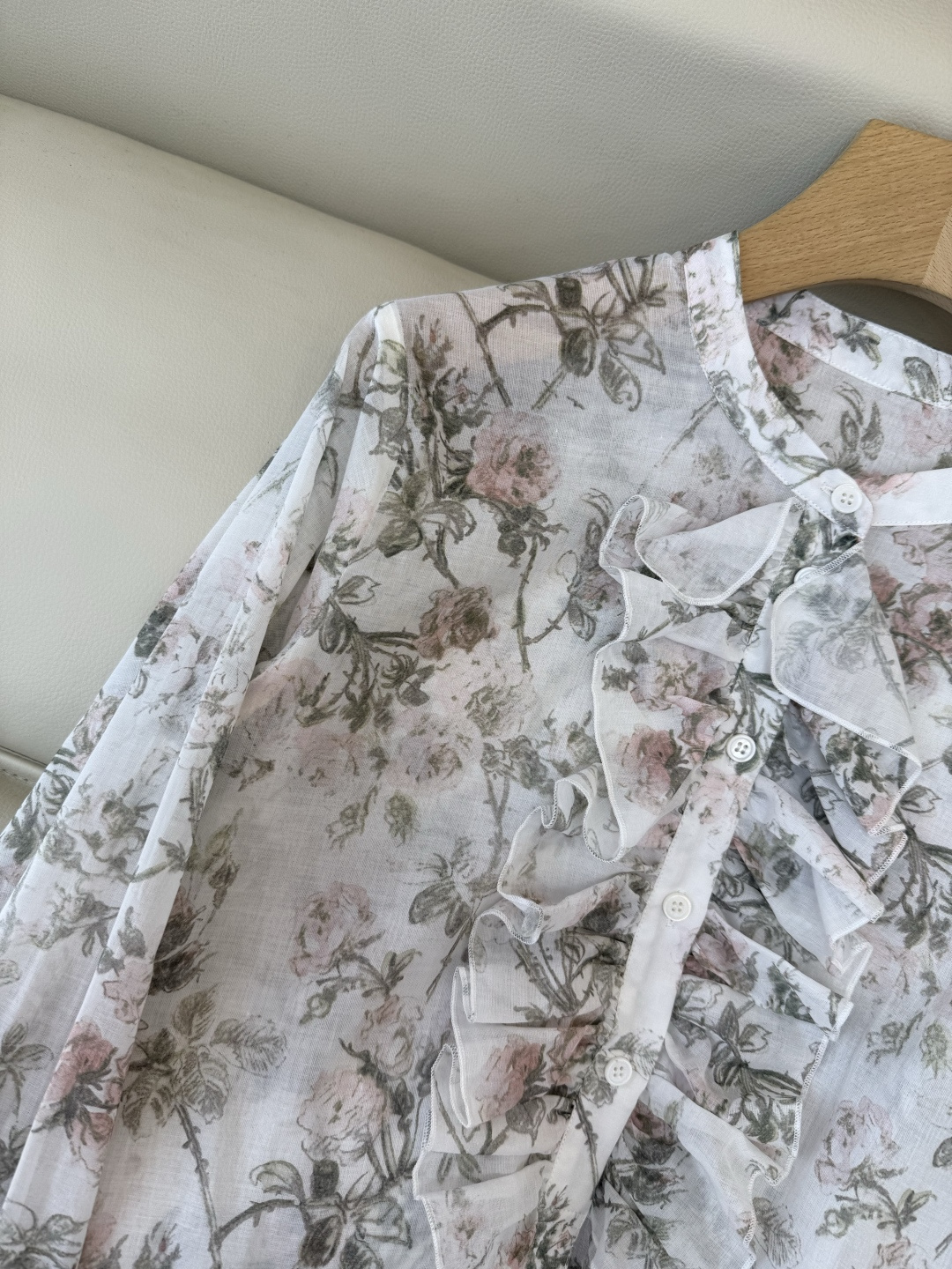 BS1052#新款上衣。Dior 新款花卉长衬衫100%棉 36-42 码