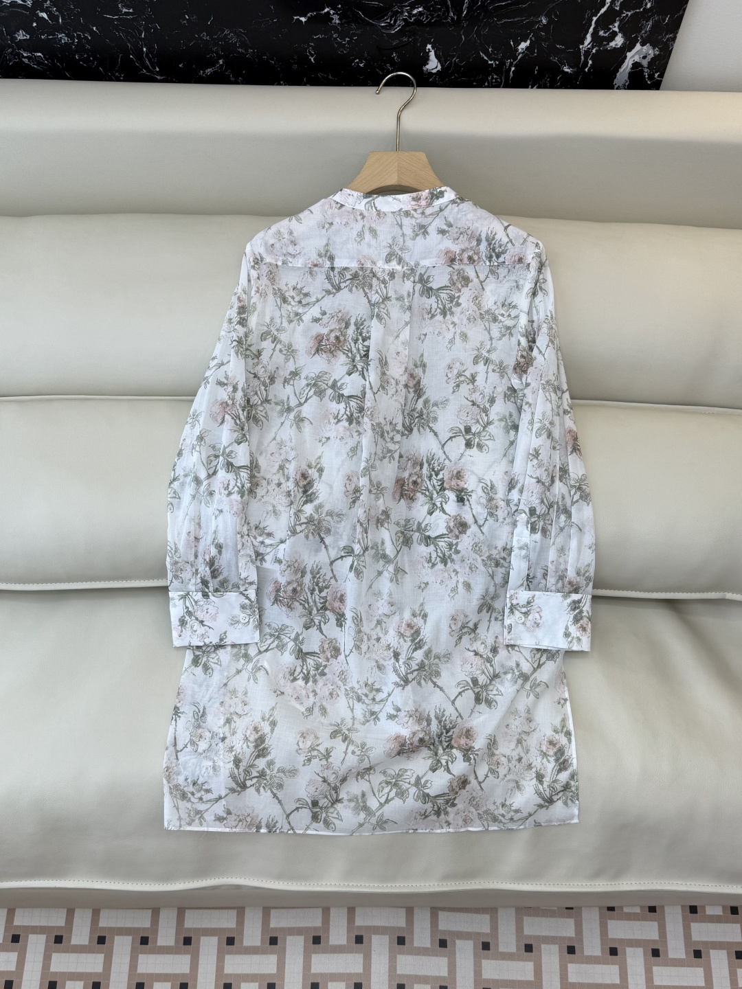 BS1052#新款上衣。Dior 新款花卉长衬衫100%棉 36-42 码