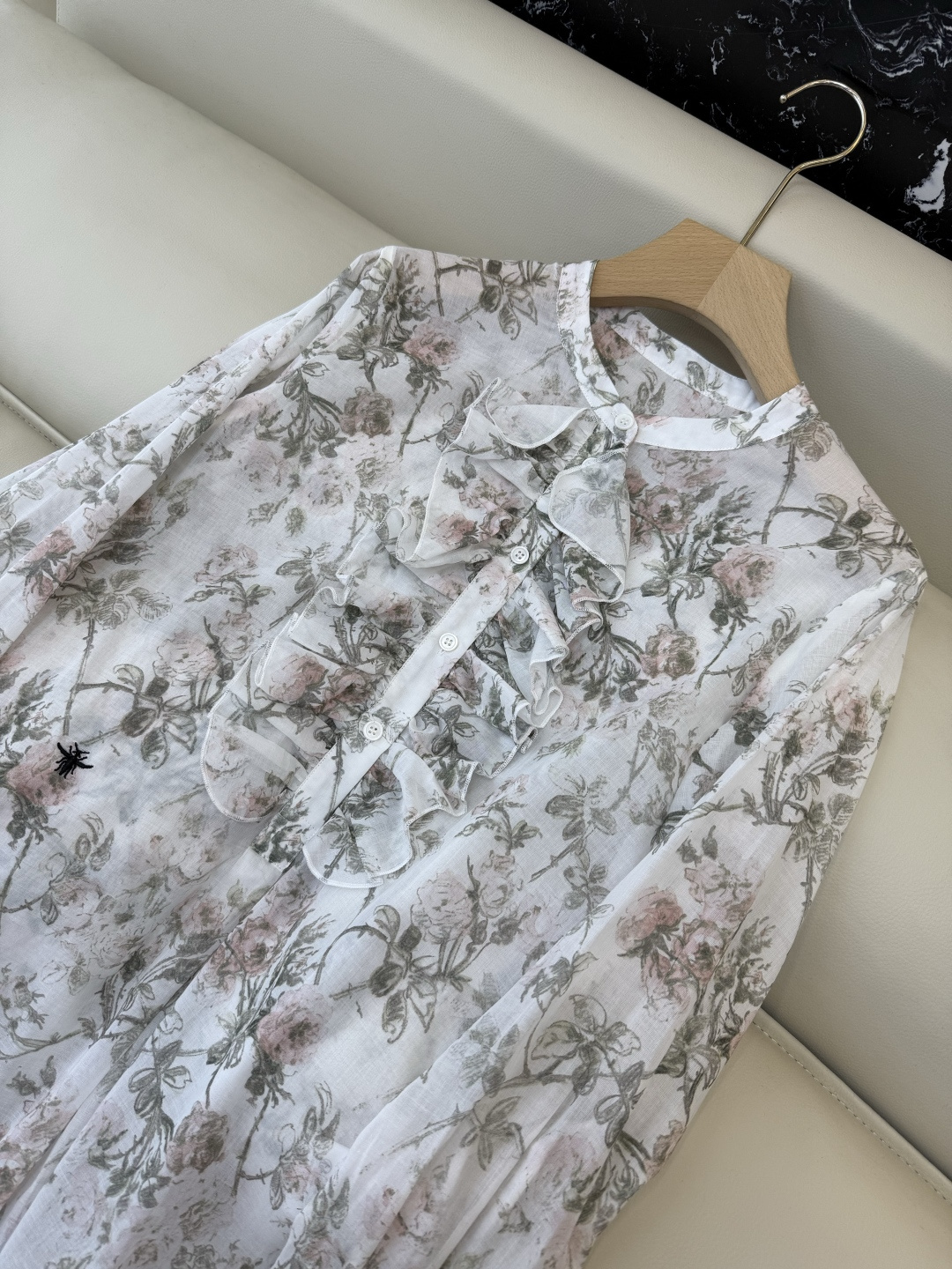 BS1052#新款上衣。Dior 新款花卉长衬衫100%棉 36-42 码