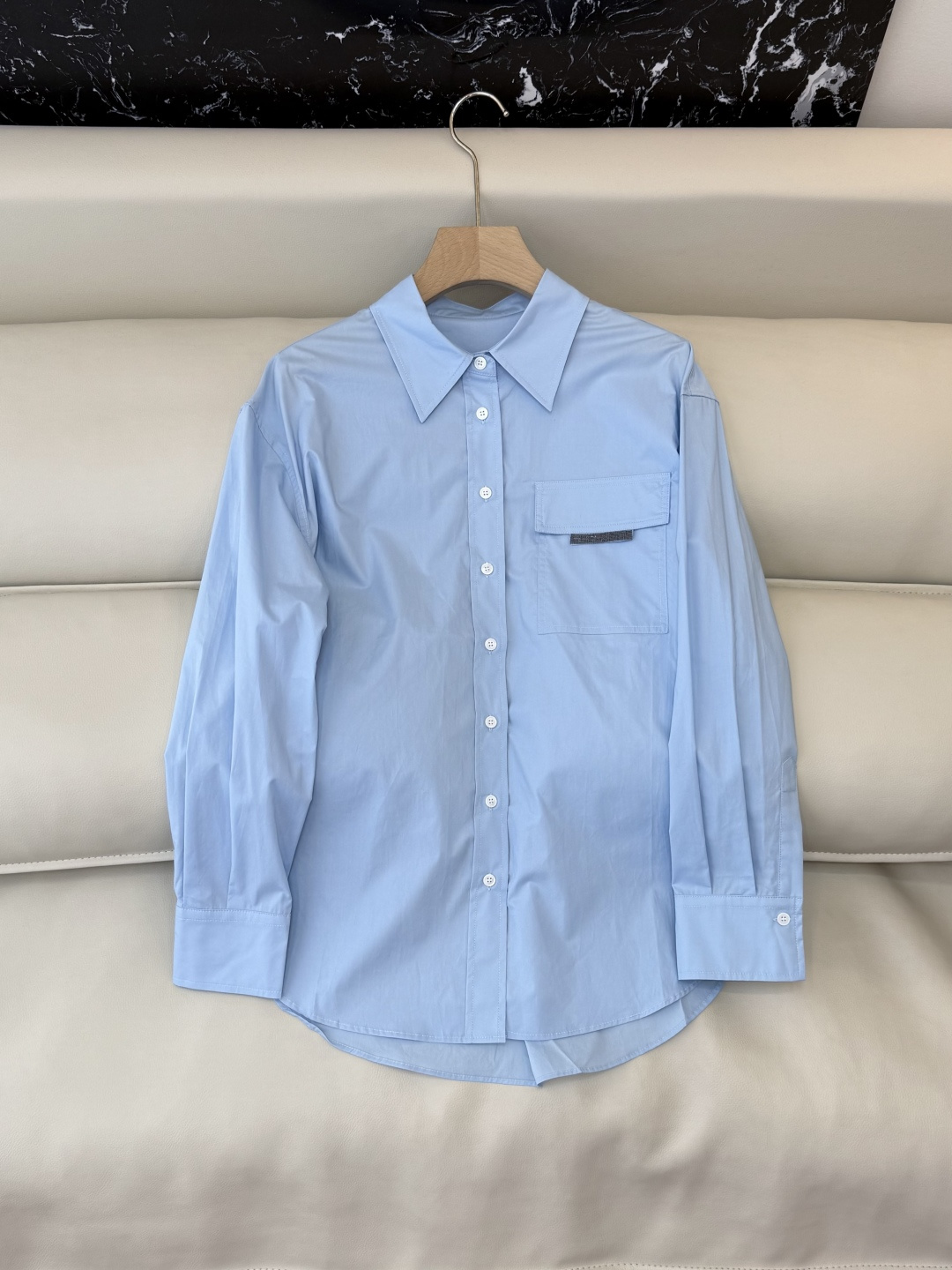 NO:655395,BS1021# new shirt BC chain decoration long-sleeved cotton shirt blue white 36-42,,shirts,alexander wang19860909BS1021#新款衬衫 BC 链条装饰 长袖棉料衬衫 蓝色 白色 36-42,,shirts,alexander wang,Women's clothing