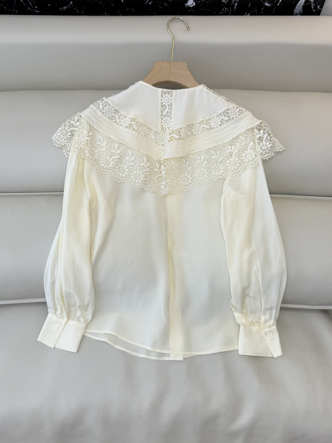 BS1032#新款衬衫💕Chloe 100% 真丝 蕾丝花边长袖米杏色衬衫 SMLXL