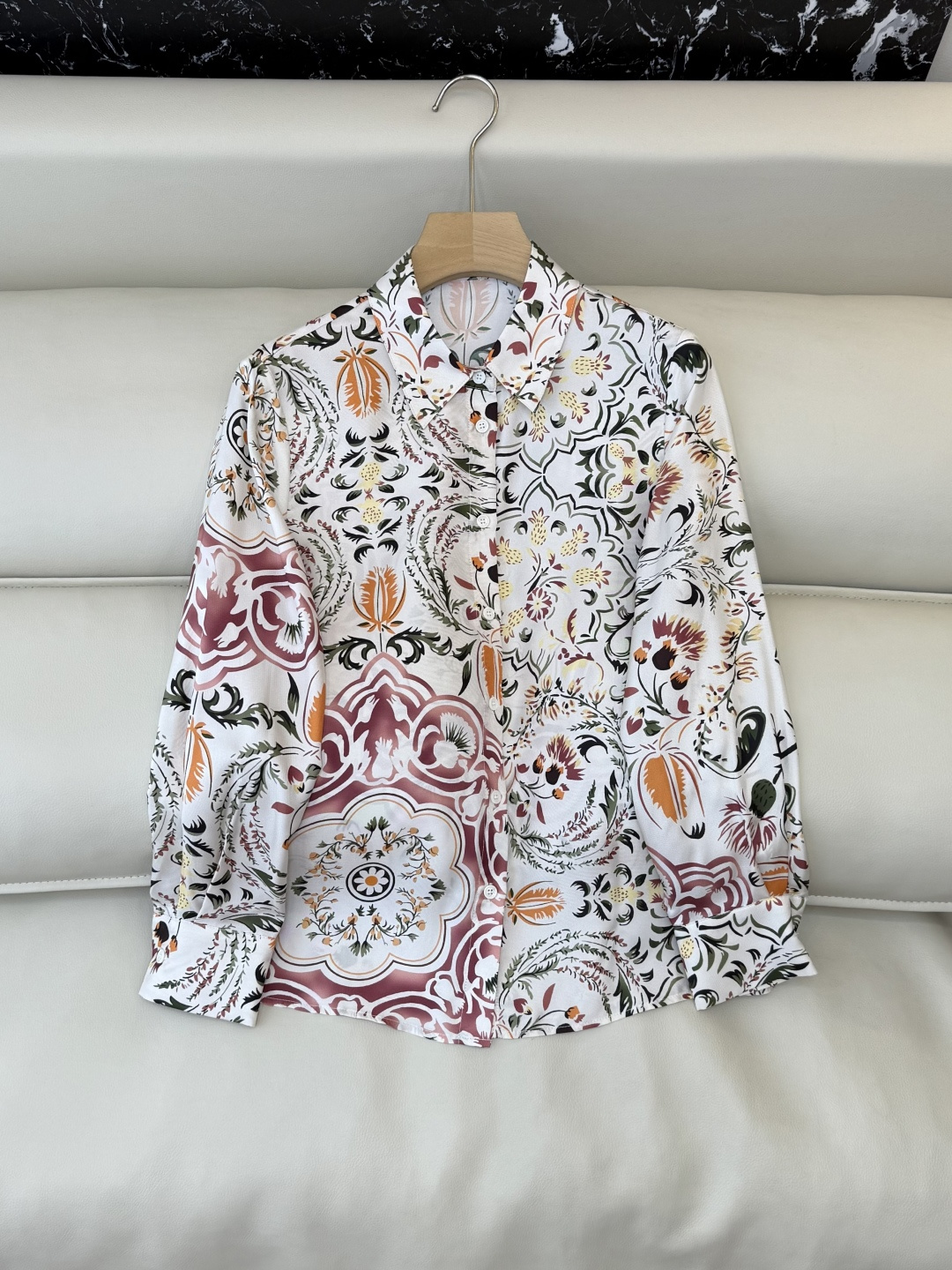 NO:655434,BS1043# New Shirt LP Top Edition Silk Printed Twill Silk Long Sleeve Shirt 36-42,,loro piana,shirts,real silk,alexander wang19860909BS1043#新款衬衫 LP 顶级版 真丝印花 斜纹真丝 长袖衬衫36-42,,loro piana,shirts,real silk,alexander wang,Women's clothing