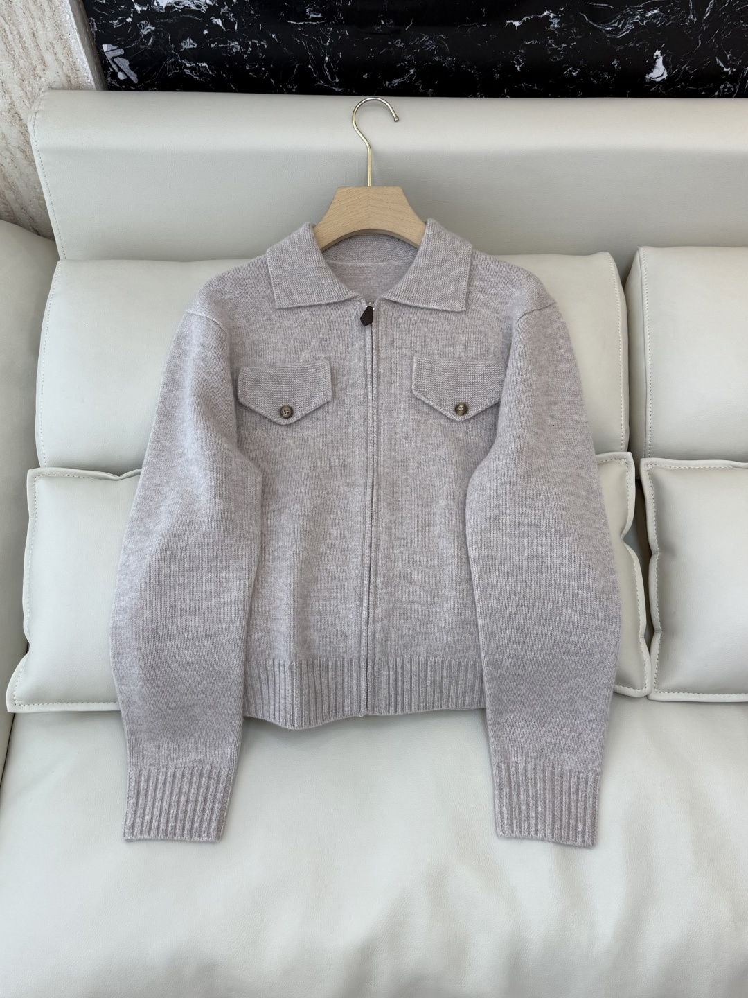 NO:657049,410DM004# New Sweater L Cashmere Long Sleeve Sweater Zipper Jacket White Brown Oatmeal M L,,loro piana,jackets & coats,sweaters,alexander wang19860909410DM004#新款毛衣 L 山羊绒 长袖毛衣 拉链外套 白色 咖色 燕麦色 M L,,loro piana,jackets & coats,sweaters,alexander wang,Women's clothing