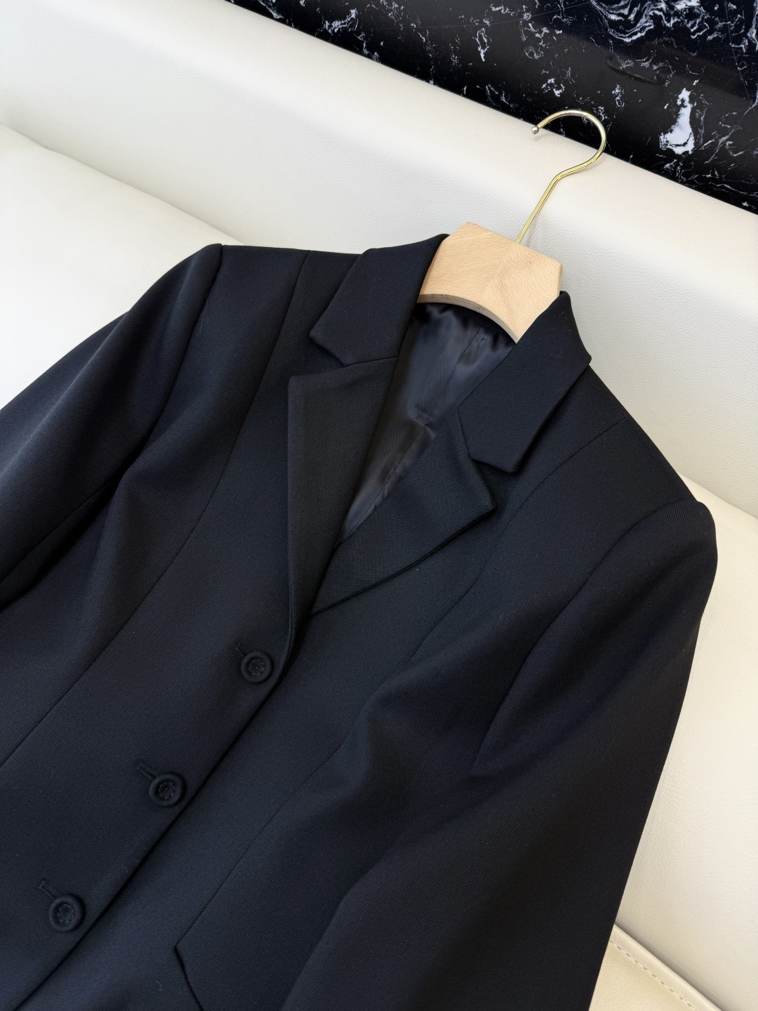 XZ0131#新款外套🌾Dior 10% 羊毛 一排扣 修身显瘦 长袖西装外套 黑色 米白色 36-42