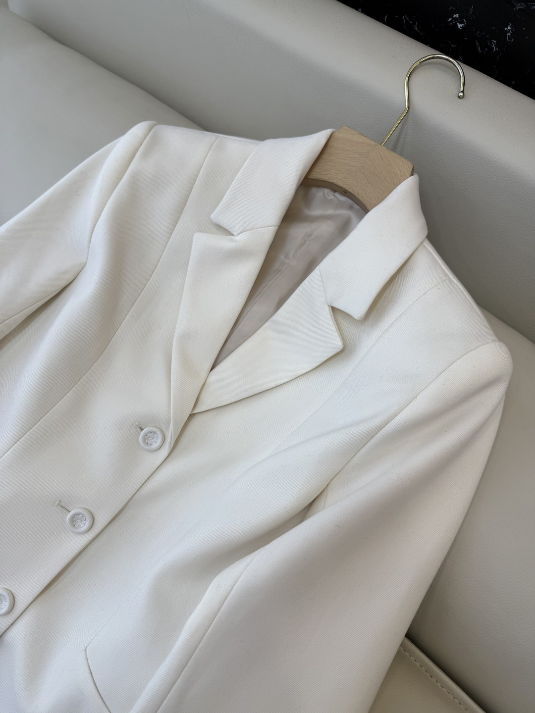 XZ0131#新款外套🌾Dior 10% 羊毛 一排扣 修身显瘦 长袖西装外套 黑色 米白色 36-42