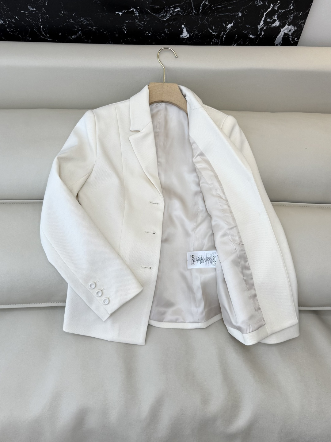 XZ0131#新款外套🌾Dior 10% 羊毛 一排扣 修身显瘦 长袖西装外套 黑色 米白色 36-42