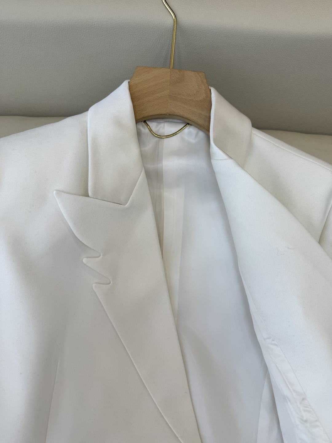 XZ0137#新款外套🌾YSL 天使之翼造型领 80%羊毛 双排扣 长款 西装外套 黑色 白色 SMLX