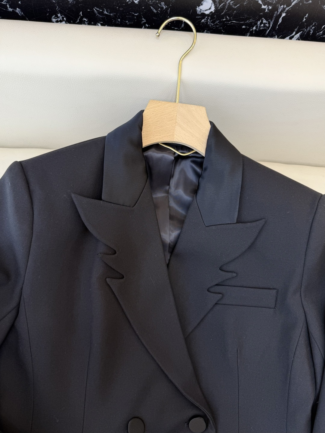 XZ0137#新款外套🌾YSL 天使之翼造型领 80%羊毛 双排扣 长款 西装外套 黑色 白色 SMLX