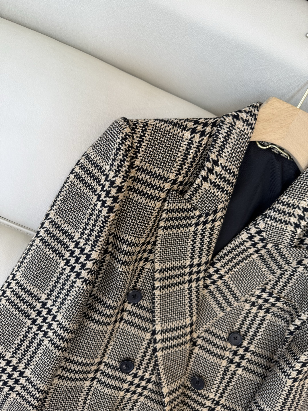 XZ0129#新款西装外套🌾YSL 对格纹 100% 羊毛 双排扣 长西装外套 SMLXL